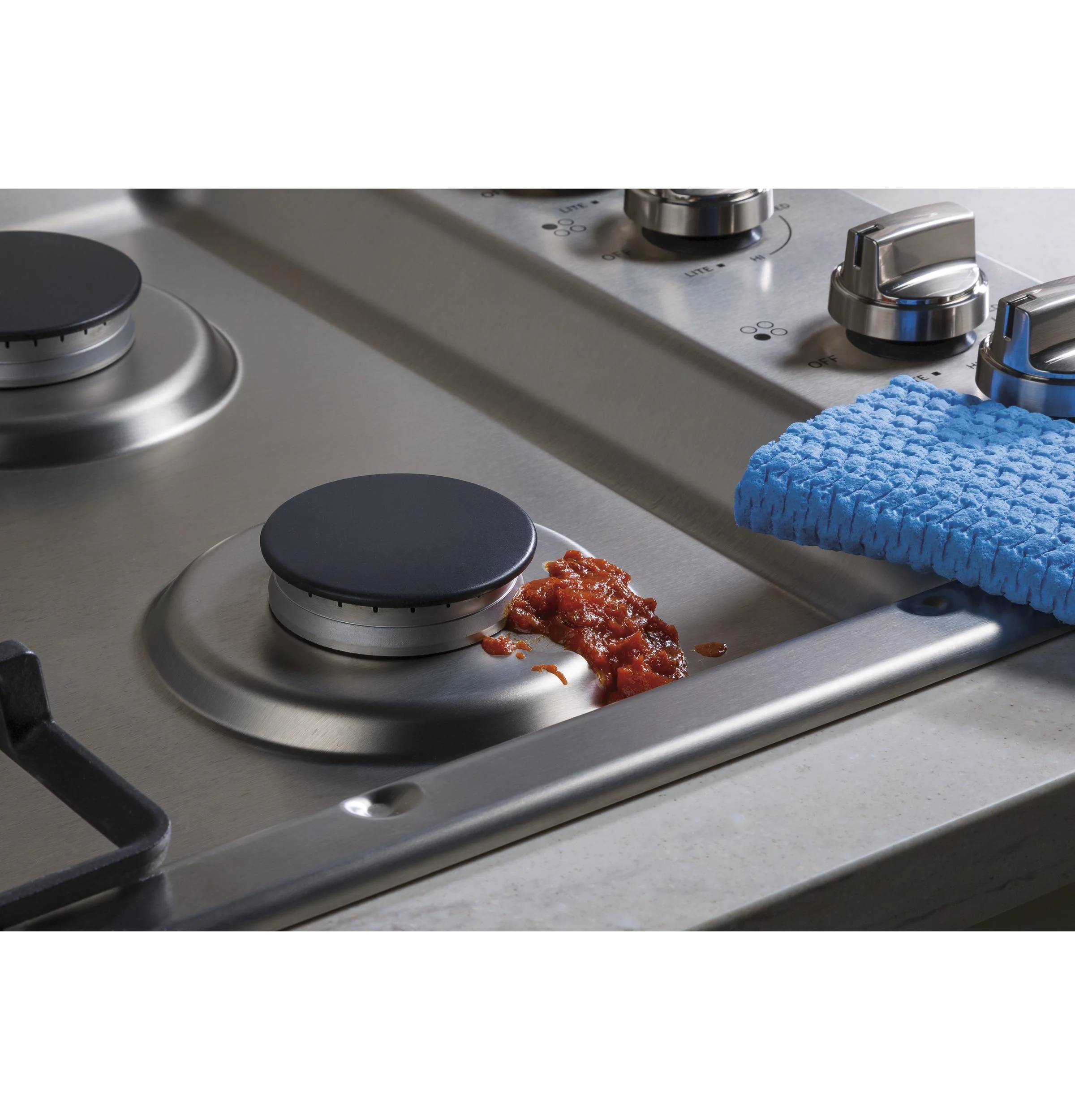 JGP3030SLSS GE® 30" Built-In Gas Cooktop with Dishwasher-Safe Grates - Image 17