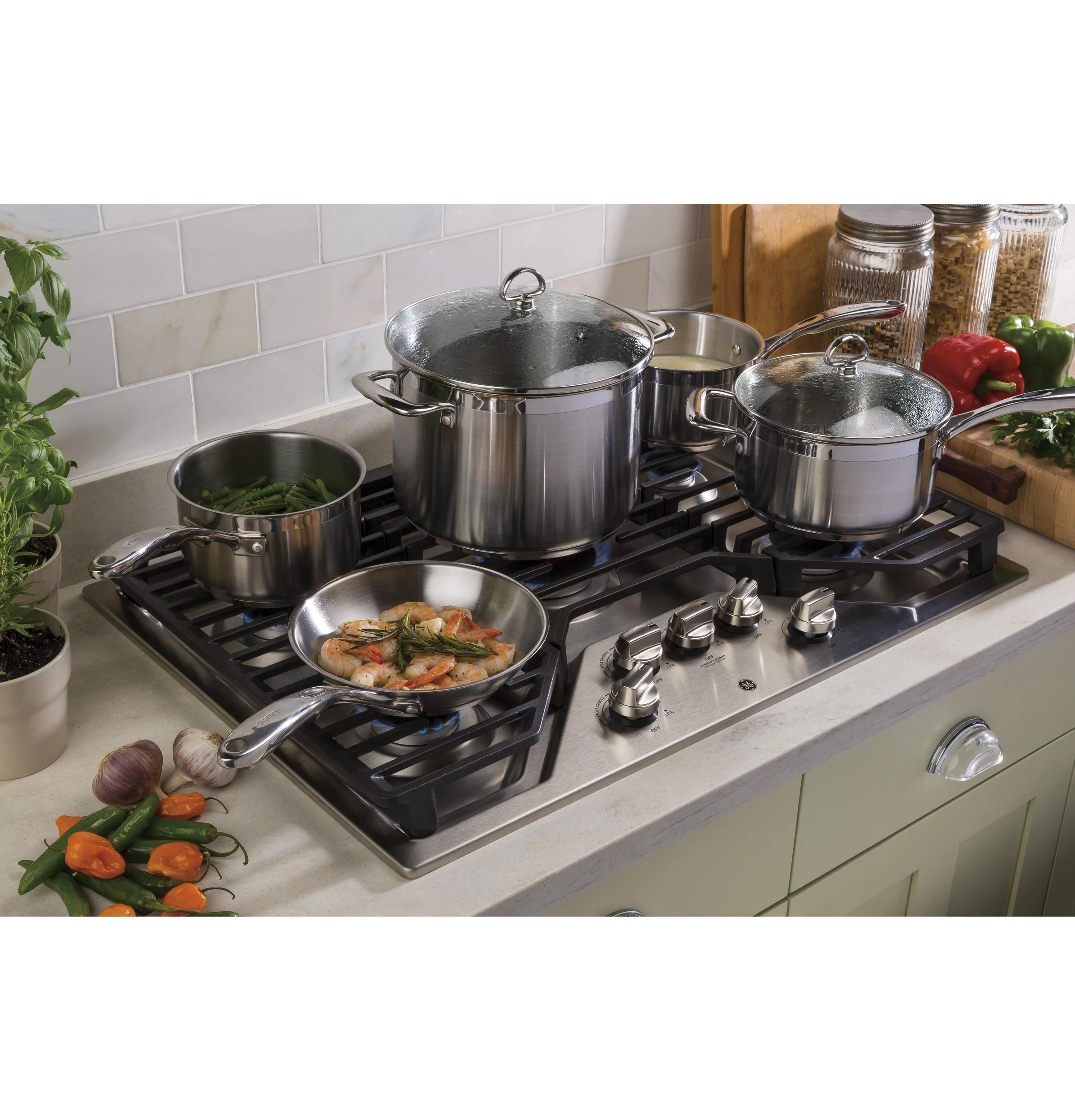 JGP5030SLSS GE® 30" Built-In Gas Cooktop with 5 Burners and Dishwasher Safe Grates - Image 8