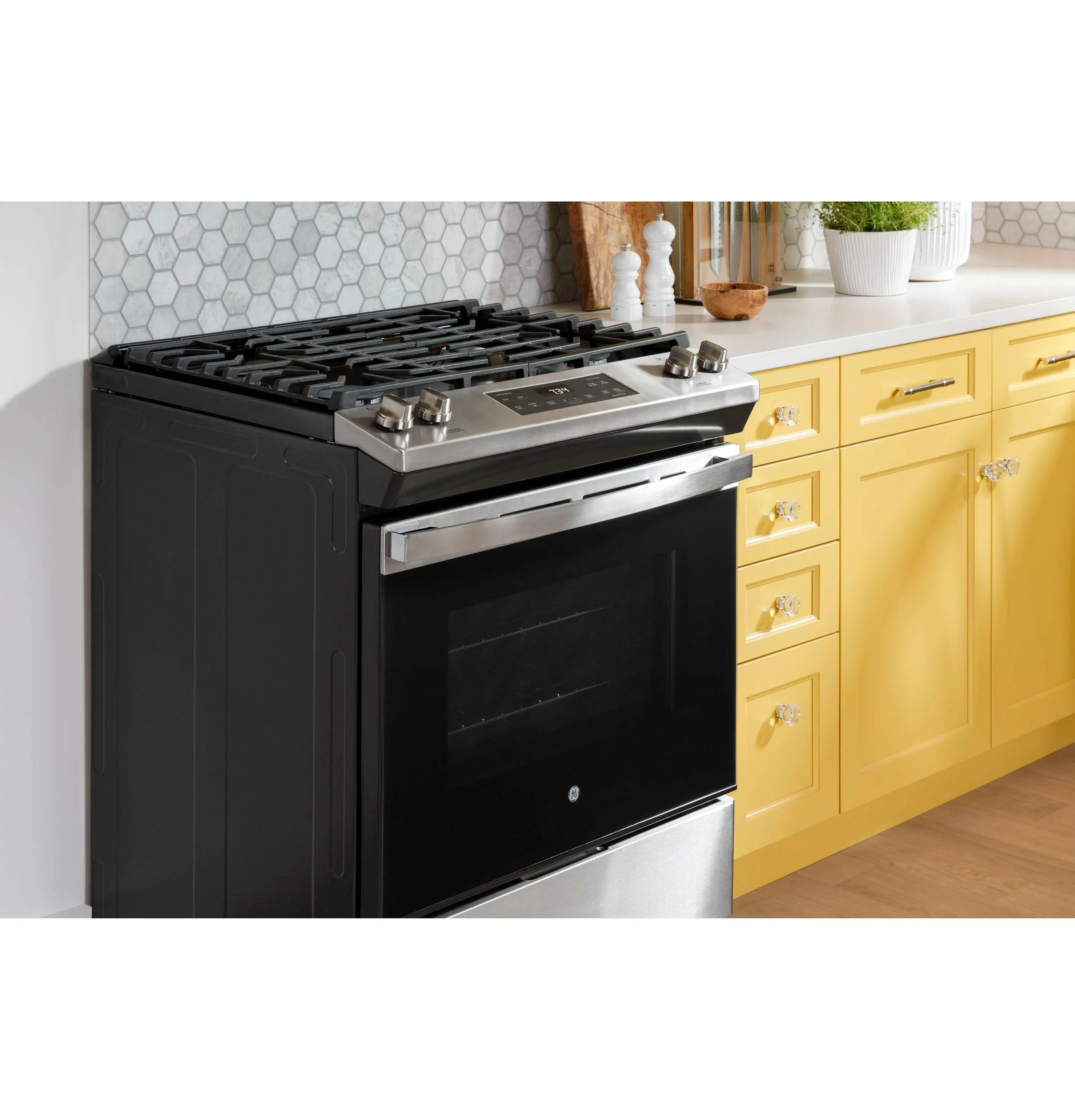 GE® 30" Slide-In Front Control Gas Range - Image 10