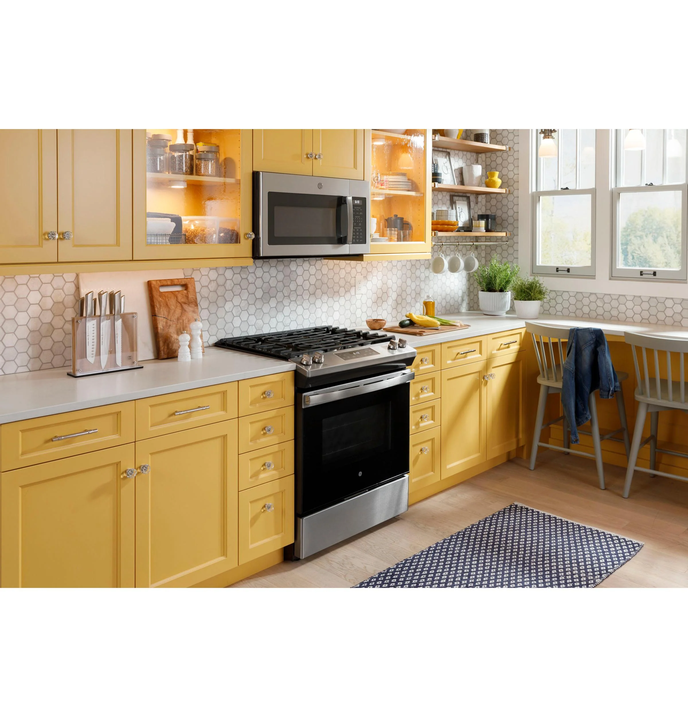 GE® 30" Slide-In Front Control Gas Range - Image 13