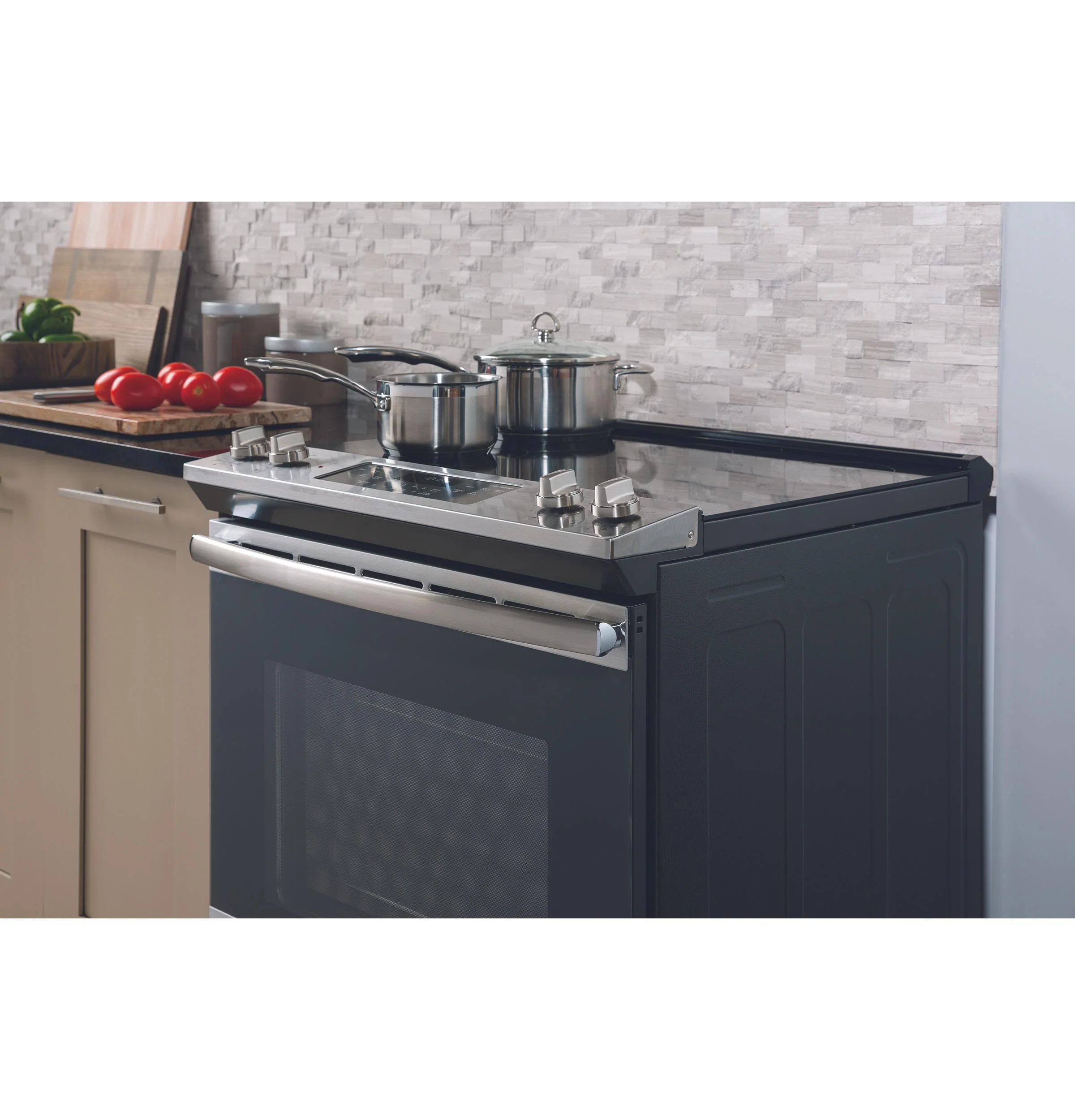 GE® 30" Slide-In Electric Range - Image 8