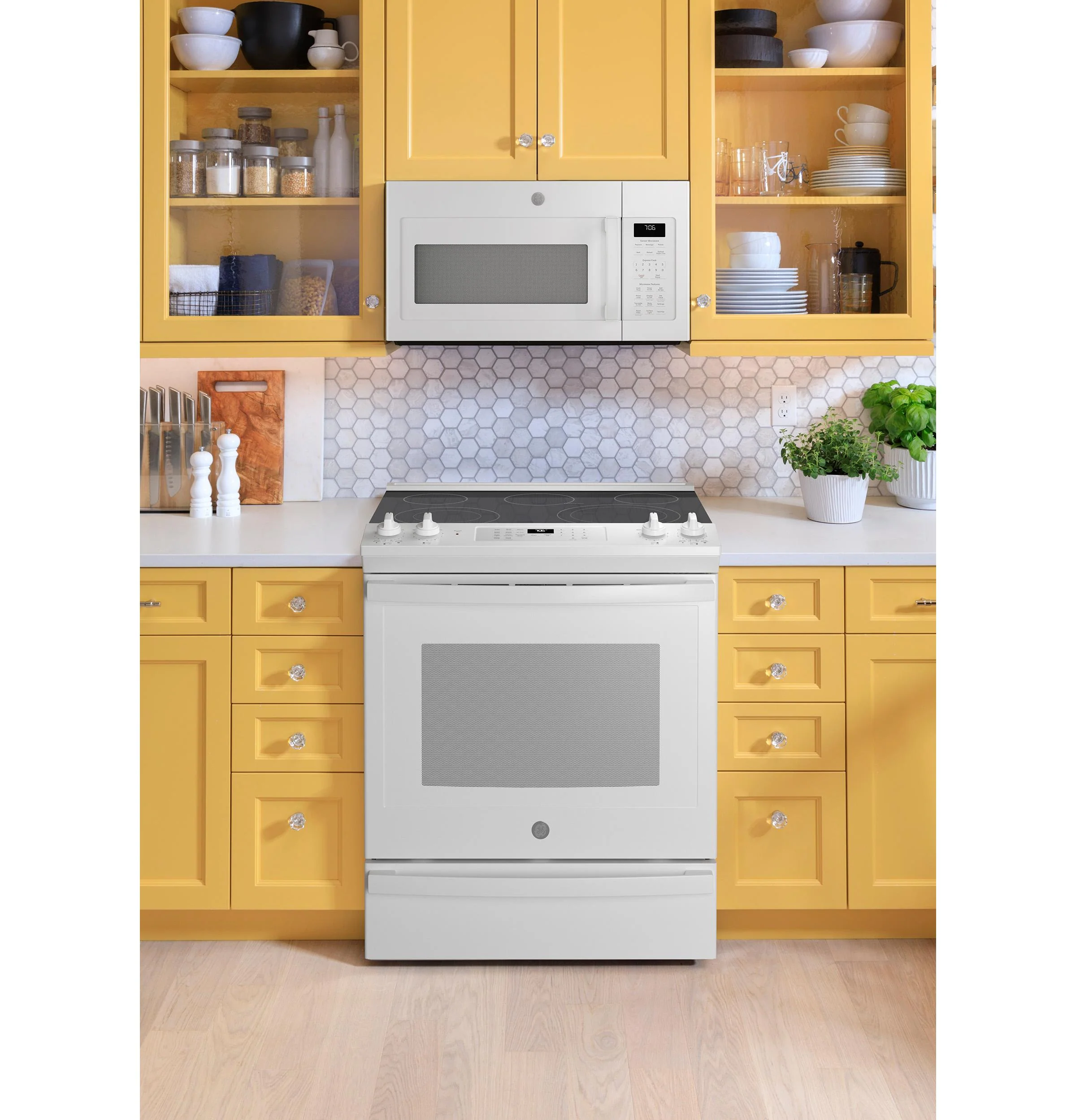 GE® 30" Slide-In Electric Convection Range with No Preheat Air Fry - Image 6