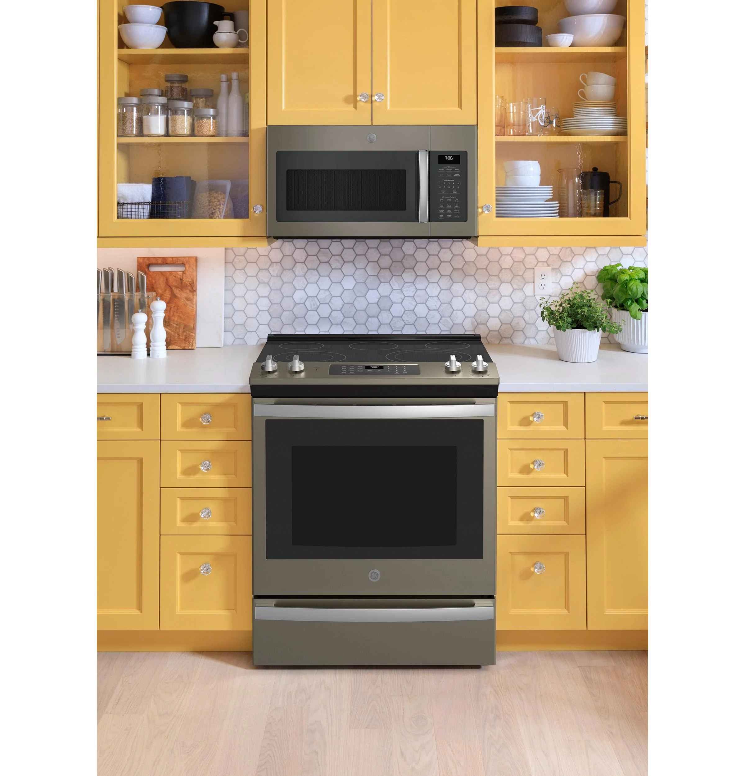 GE® 30" Slide-In Electric Convection Range with No Preheat Air Fry - Image 20