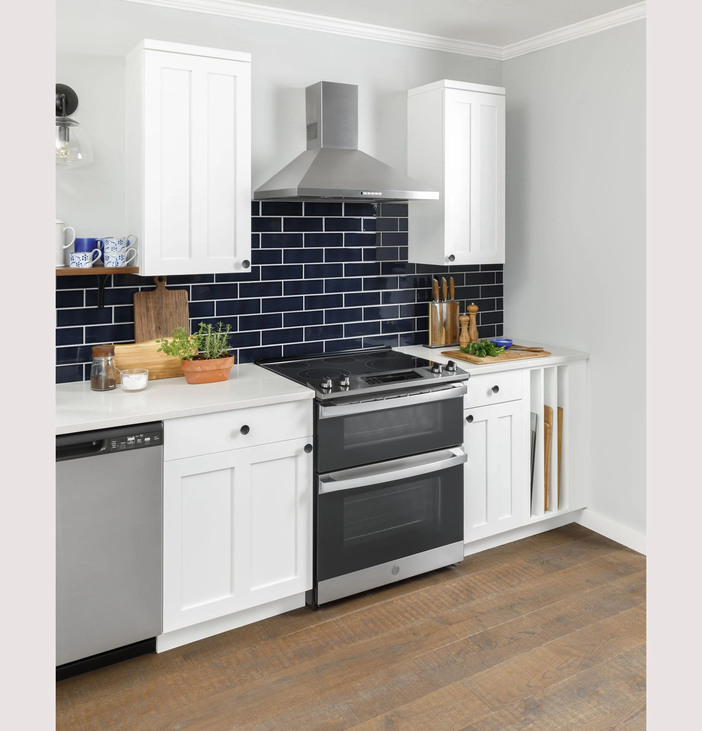 JSS86SPSS GE 30" Slide-In Electric Convection Double Oven Range - Image 16