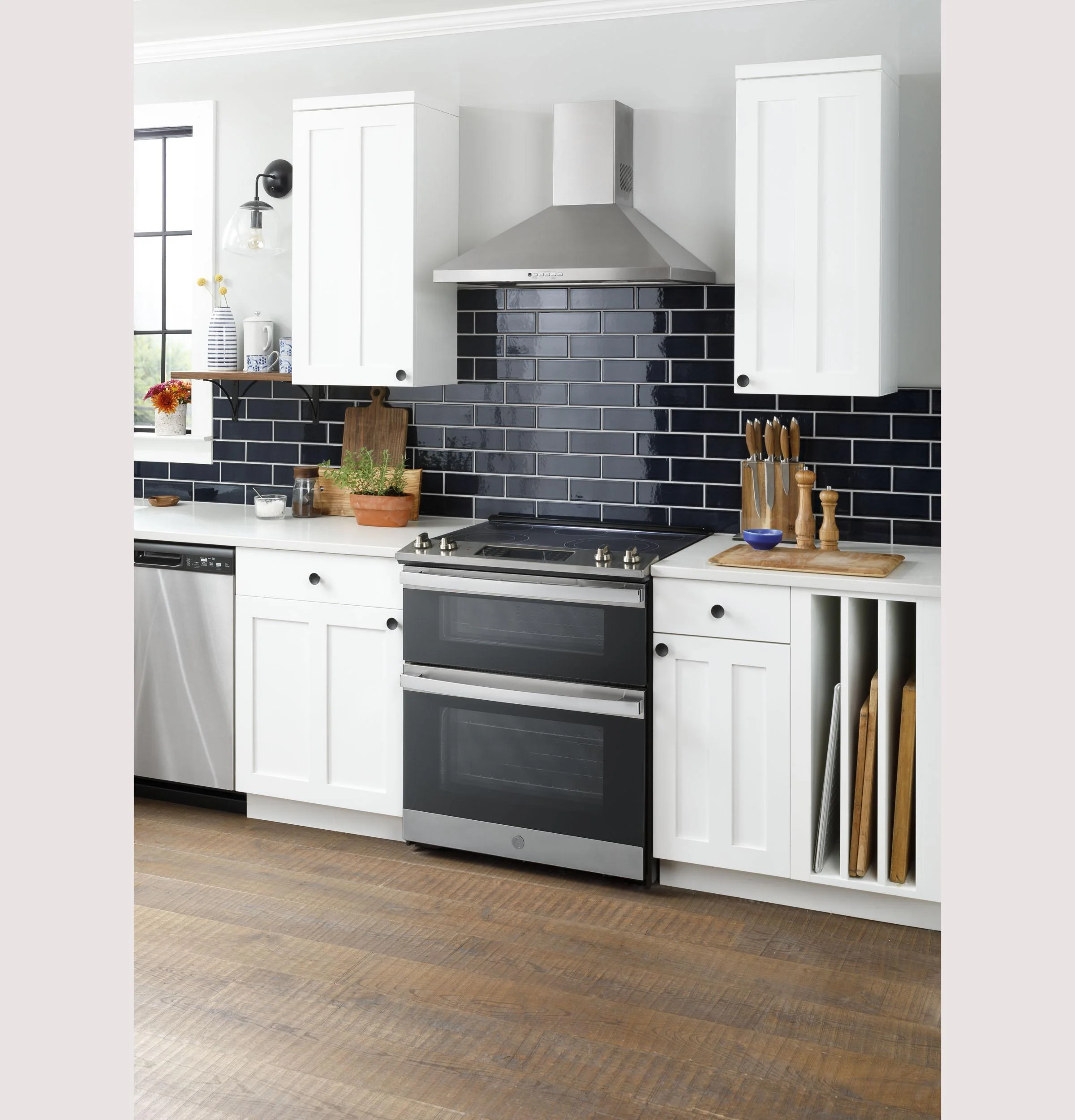 JSS86SPSS GE 30" Slide-In Electric Convection Double Oven Range - Image 17