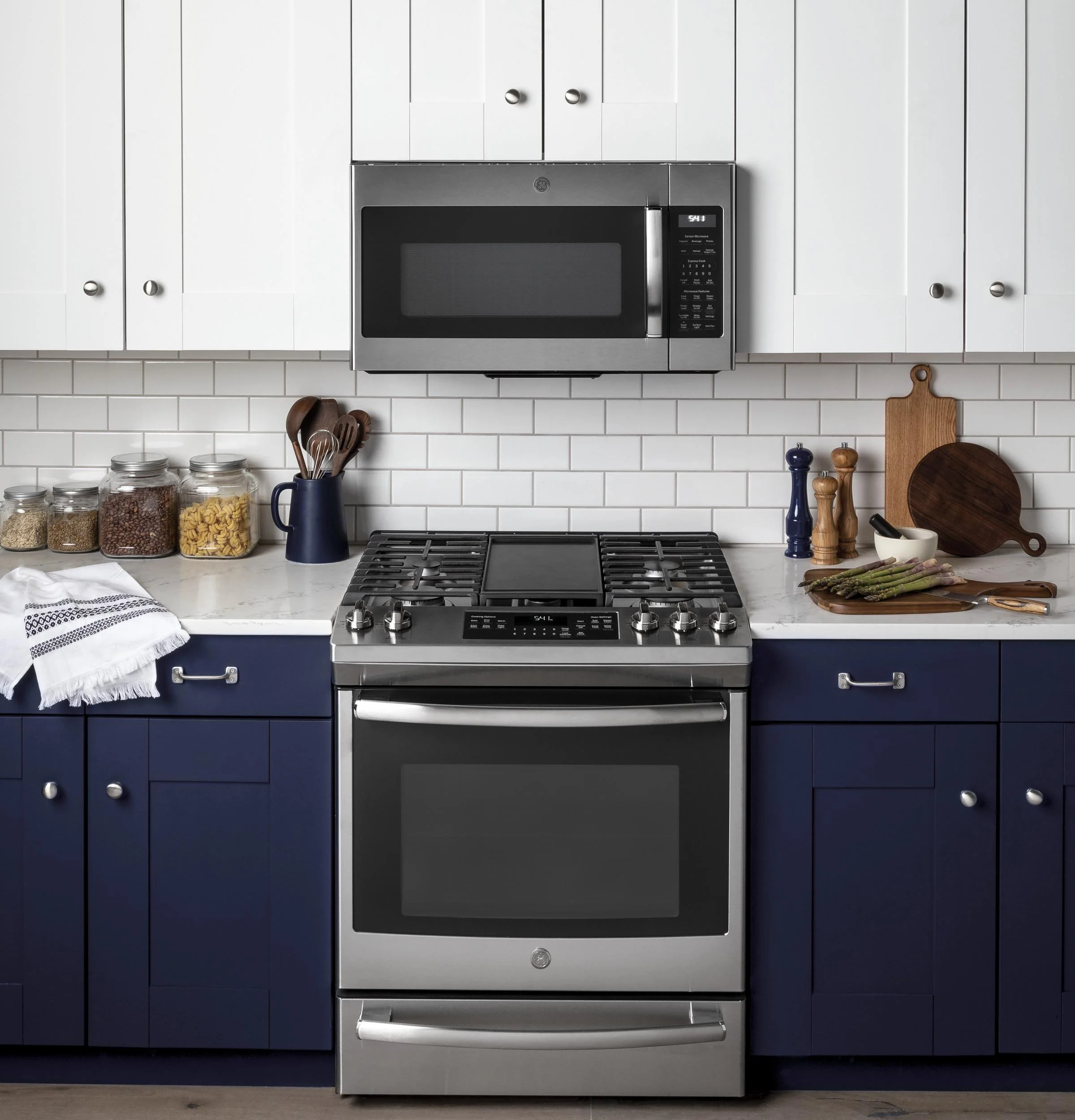 JVM7195SKSS GE® 1.9 Cu. Ft. Over-the-Range Sensor Microwave Oven - Image 8