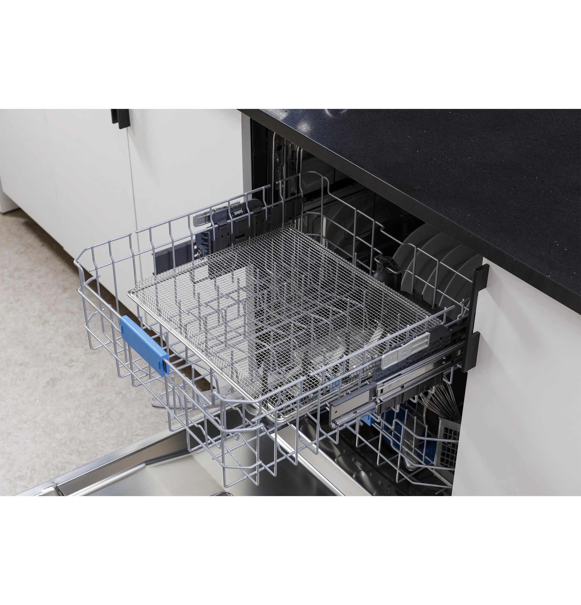 Ge Appliances JXAFTRAY1VSS Air Fry Basket - Image 2