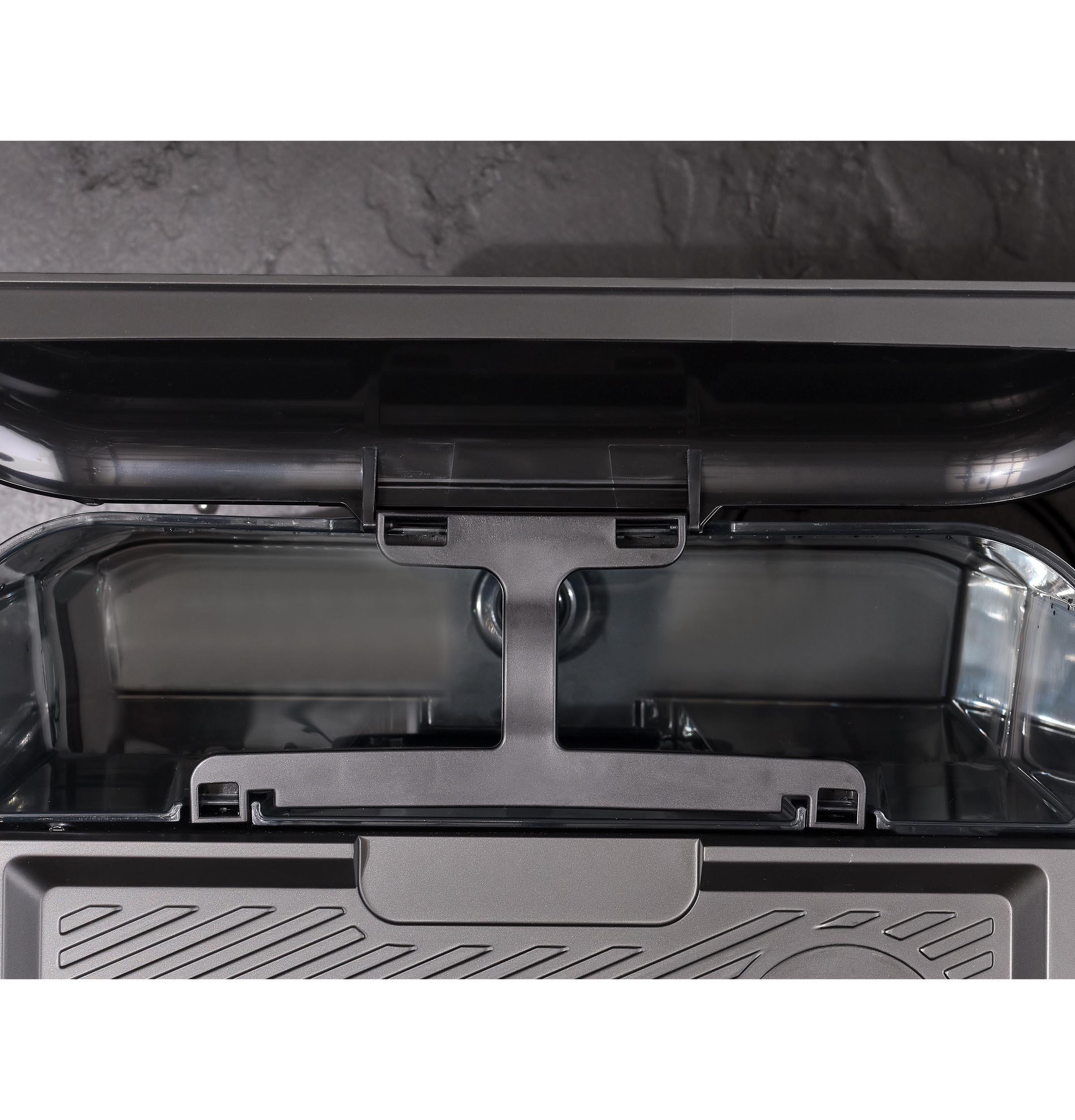 P7CESAS6RBB GE Profile™ Semi Automatic Espresso Machine + Frother - Image 24