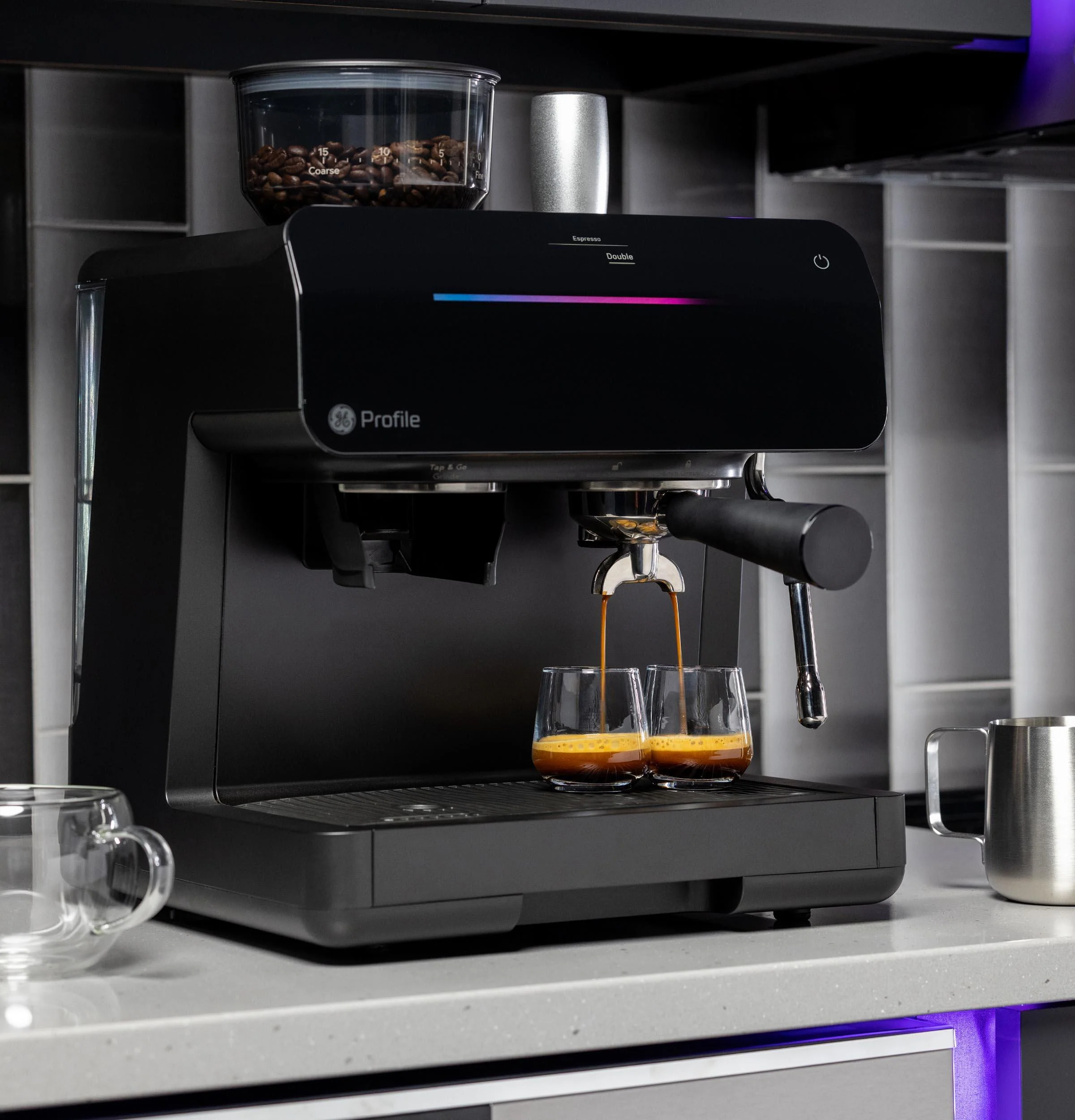 P7CESAS6RBB GE Profile™ Semi Automatic Espresso Machine + Frother - Image 8