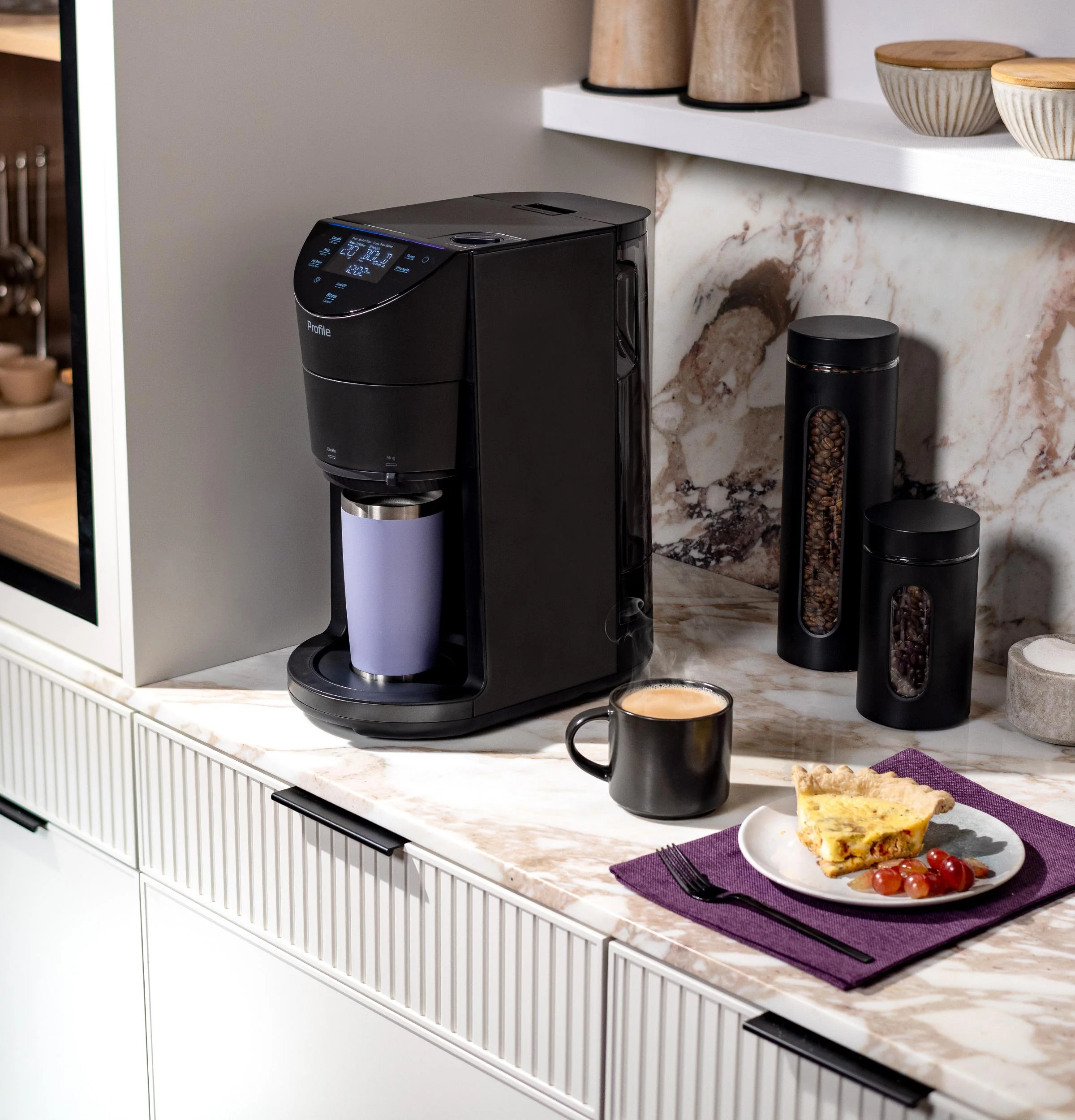 P7CGAAS6TBB GE Profile™ Smart Grind and Brew Coffee Maker with Podless Single Serve - Image 6