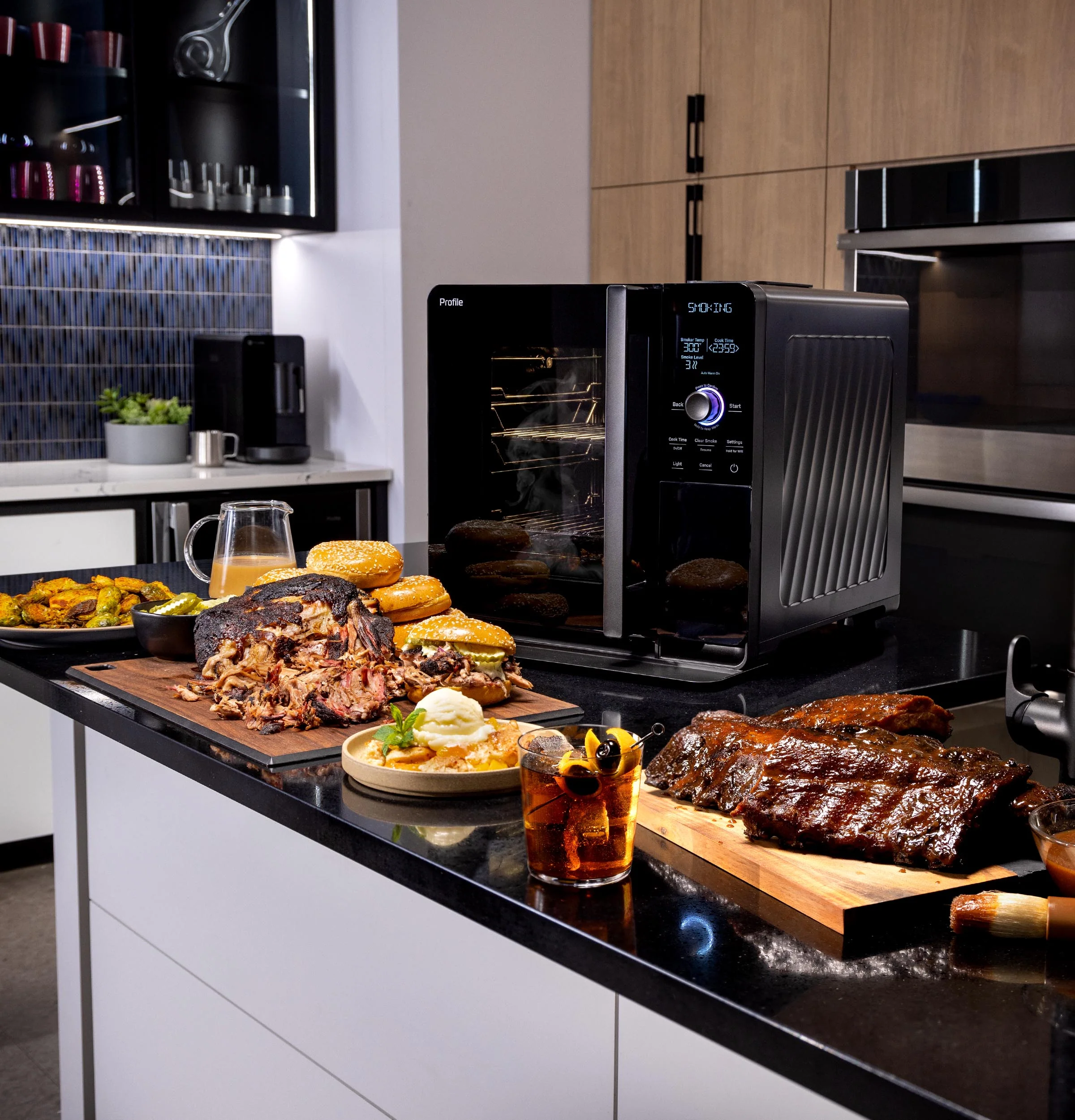 P9SBAAS6VBB GE Profile™ Smart Indoor Pellet Smoker - Image 20