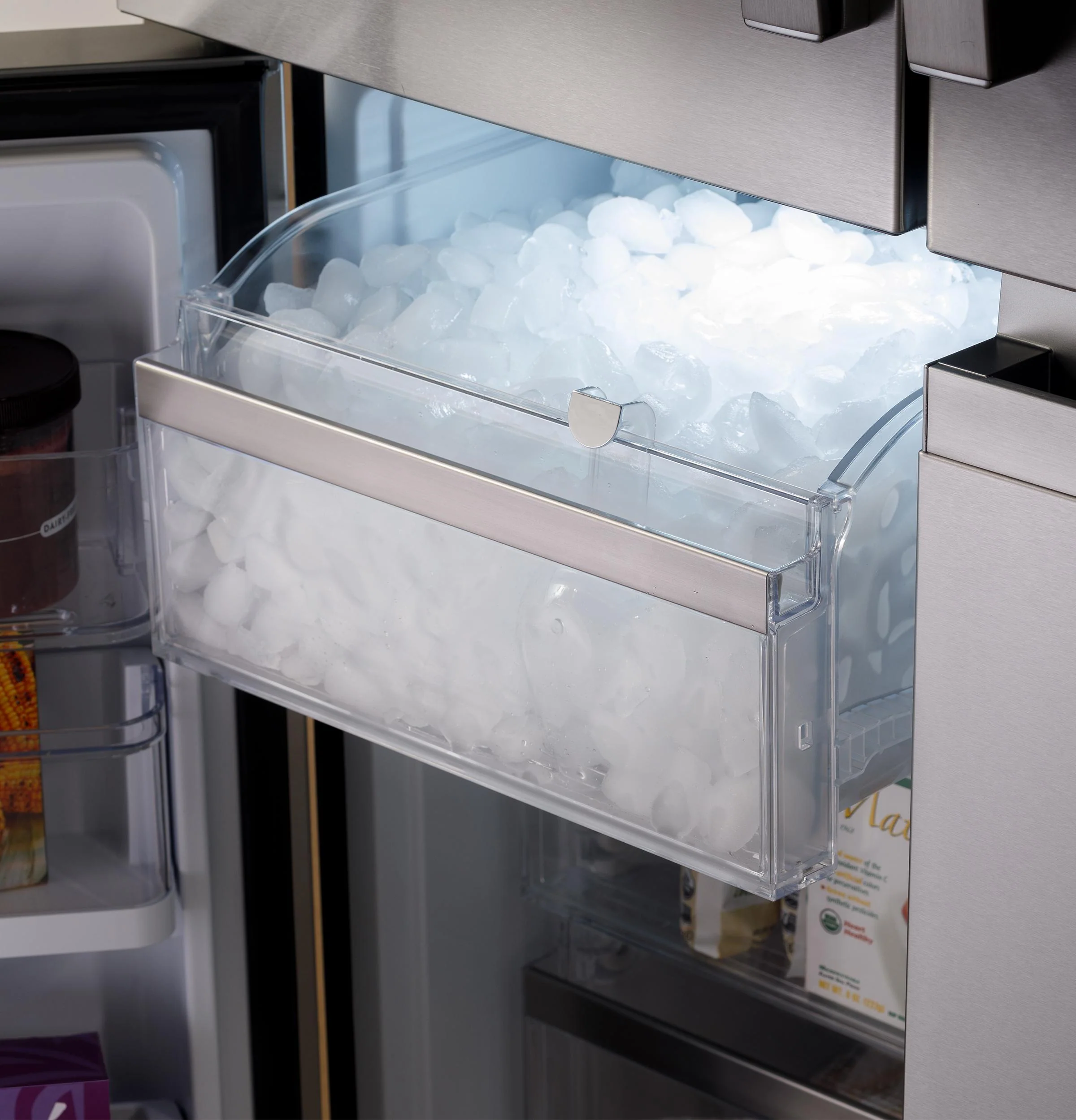 PAE28BYTFS GE Profile™ ENERGY STAR® 28.3 Cu. Ft. Quad-Door Refrigerator with Dual-Dispense AutoFill Pitcher - Image 27