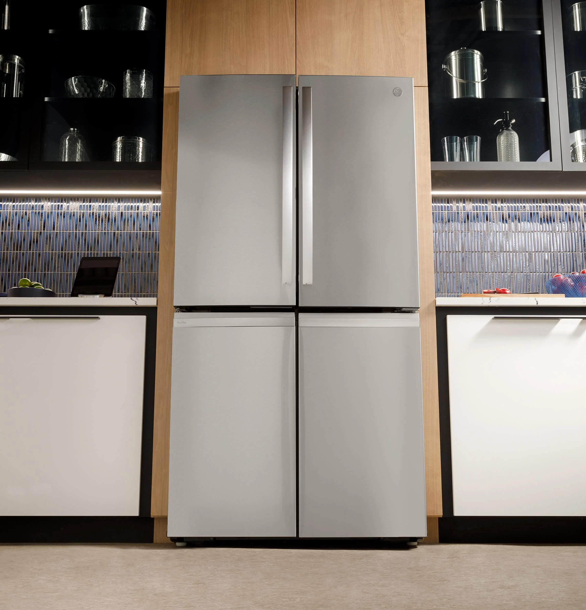 PAE28BYTFS GE Profile™ ENERGY STAR® 28.3 Cu. Ft. Quad-Door Refrigerator with Dual-Dispense AutoFill Pitcher - Image 34