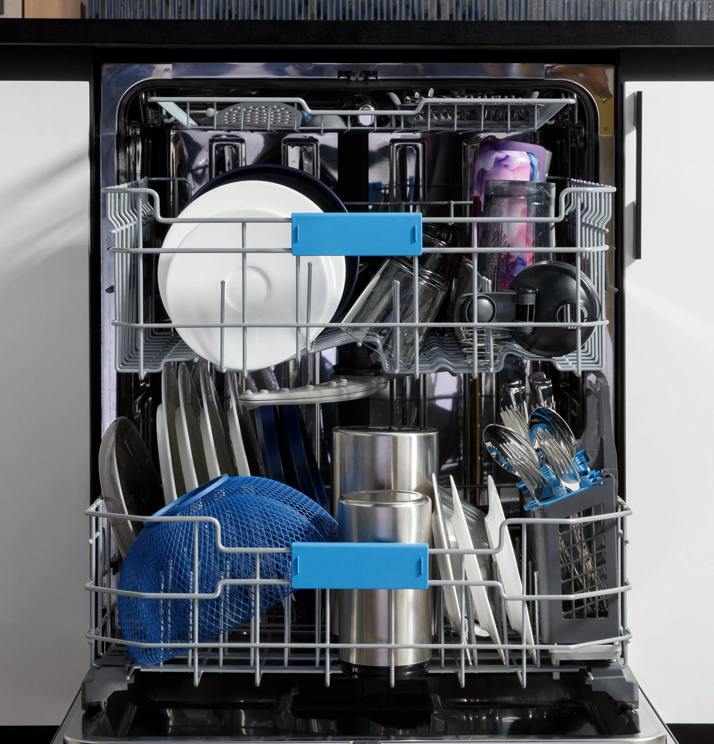 PDP715SYVFS GE Profile™ ENERGY STAR® Fingerprint Resistant Top Control Stainless Interior Dishwasher with Microban™ Antimicrobial Technology - Image 20