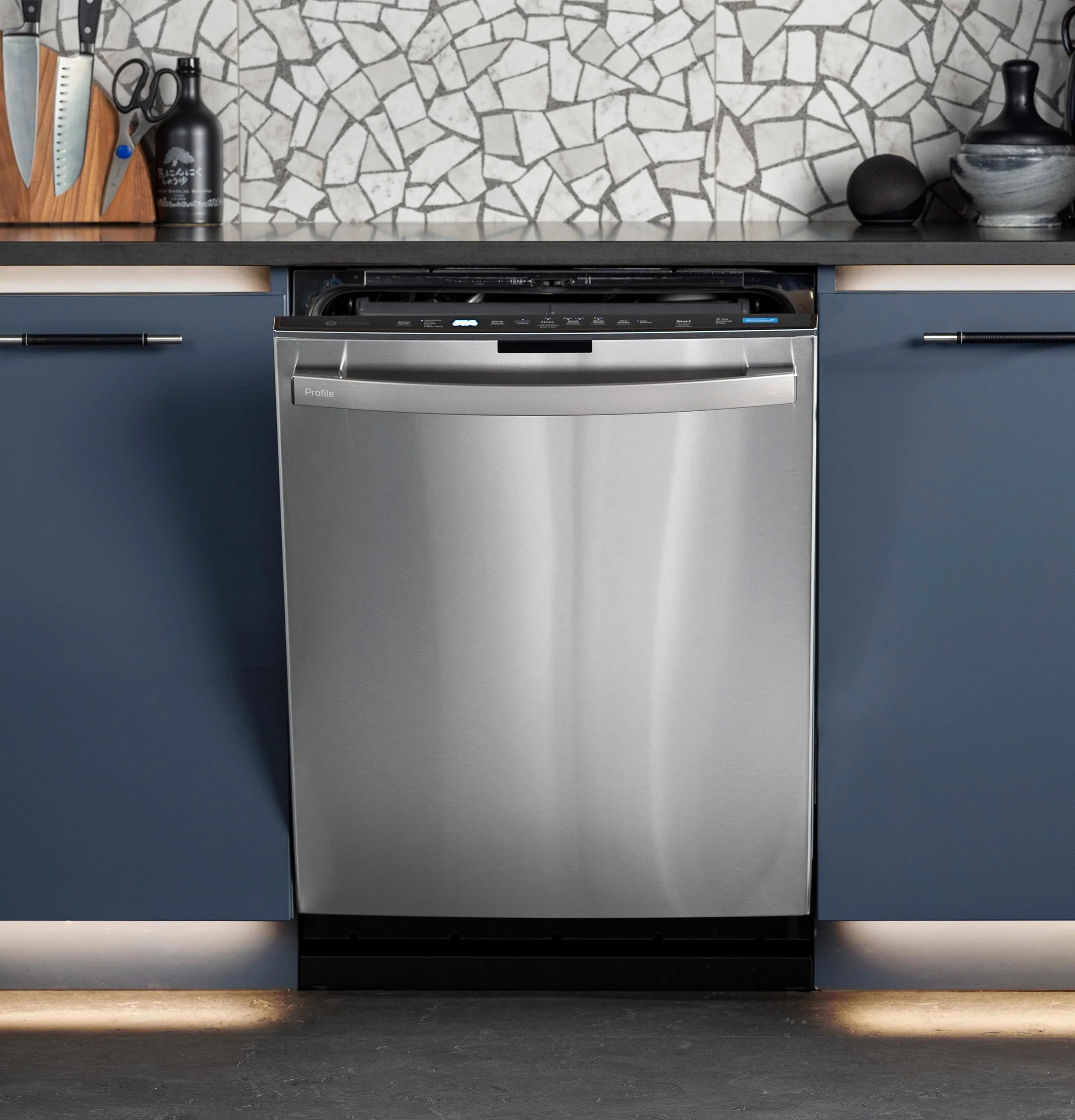 GE Profile™ ENERGY STAR® UltraFresh System Dishwasher with Stainless Steel Interior - Image 13