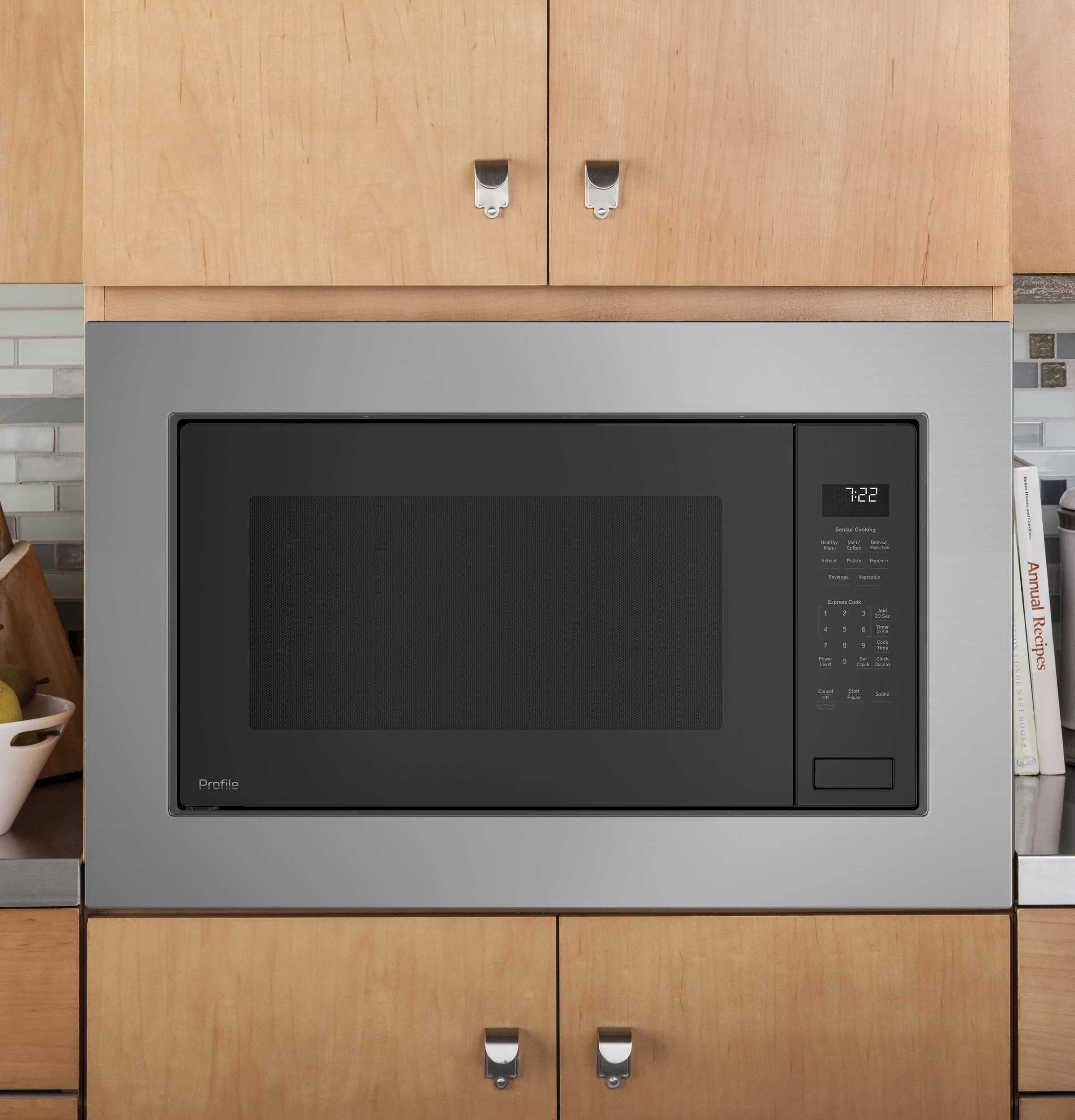 PEB7227ANDD GE Profile™ 2.2 Cu. Ft. Built-In Sensor Microwave Oven - Image 14