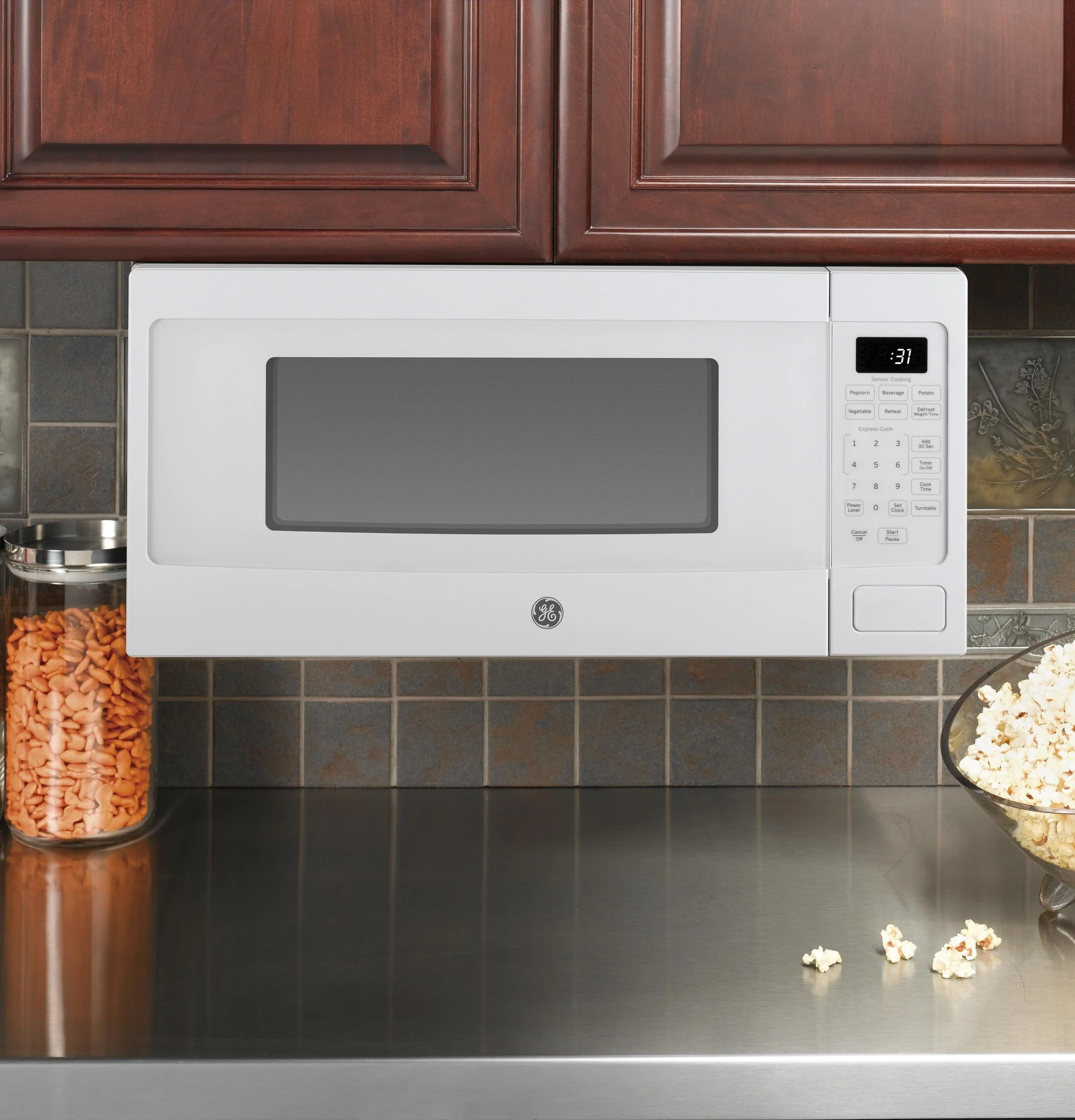 PEM31DFWW GE Profile™ 1.1 Cu. Ft. Countertop Microwave Oven - Image 10