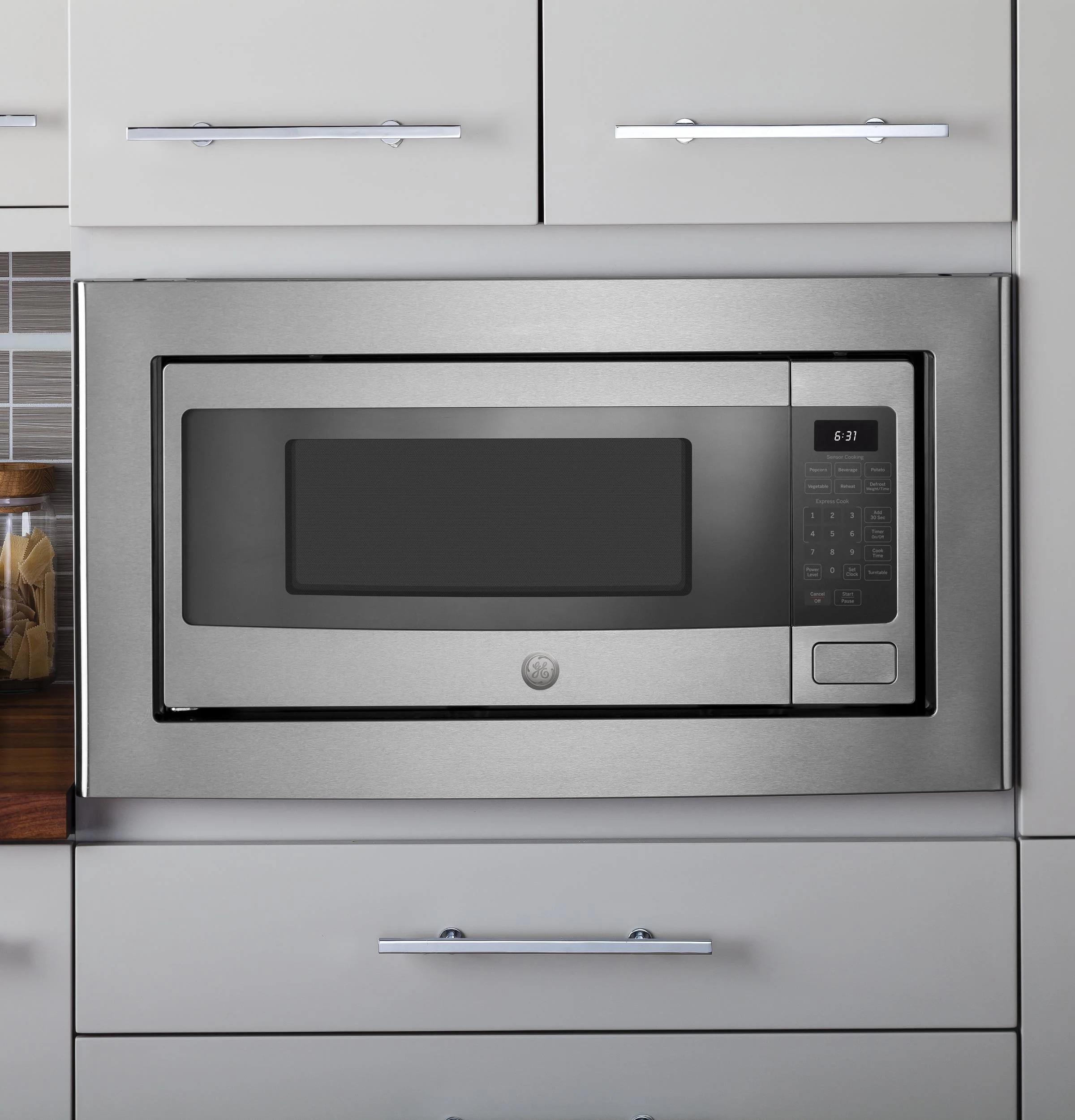 PEM31SFSS GE Profile™ 1.1 Cu. Ft. Countertop Microwave Oven - Image 4