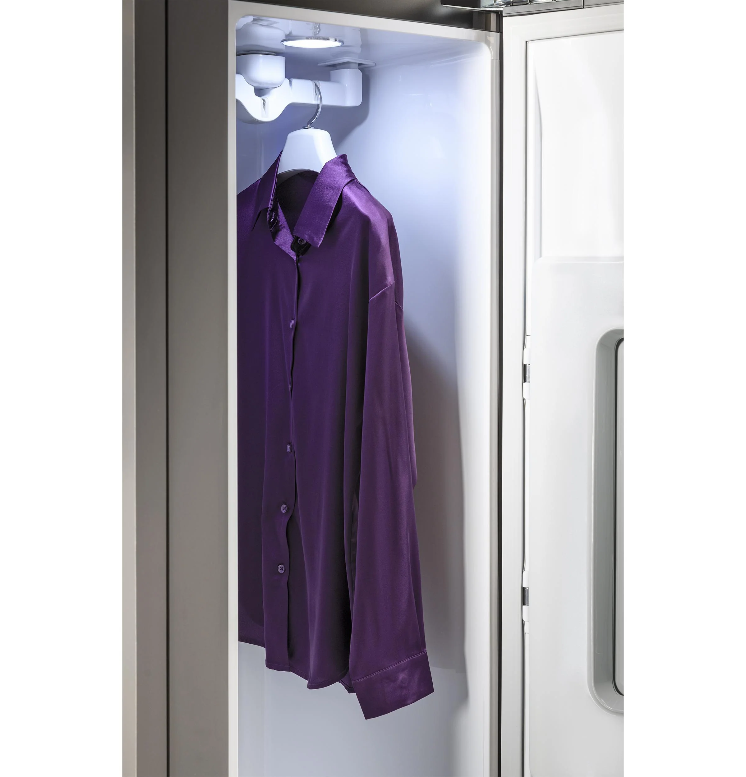 PFH18HSPVMC GE Profile™ Steam Closet with Fabric Refresh - Image 23