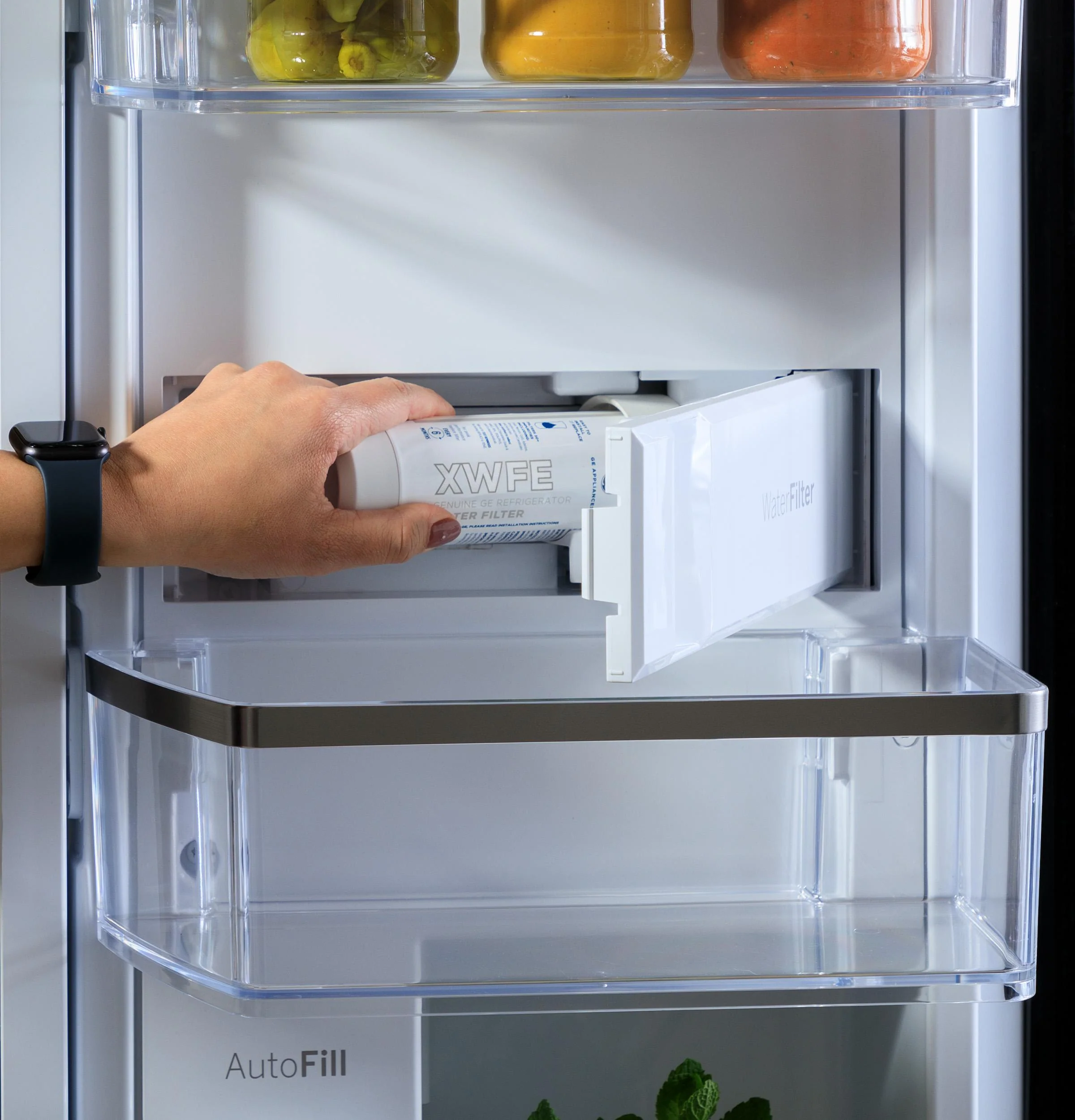 PGD29BYTFS GE Profile™ ENERGY STAR® 29 Cu. Ft. Smart Fingerprint Resistant 4-Door French-Door Refrigerator with Door In Door - Image 14