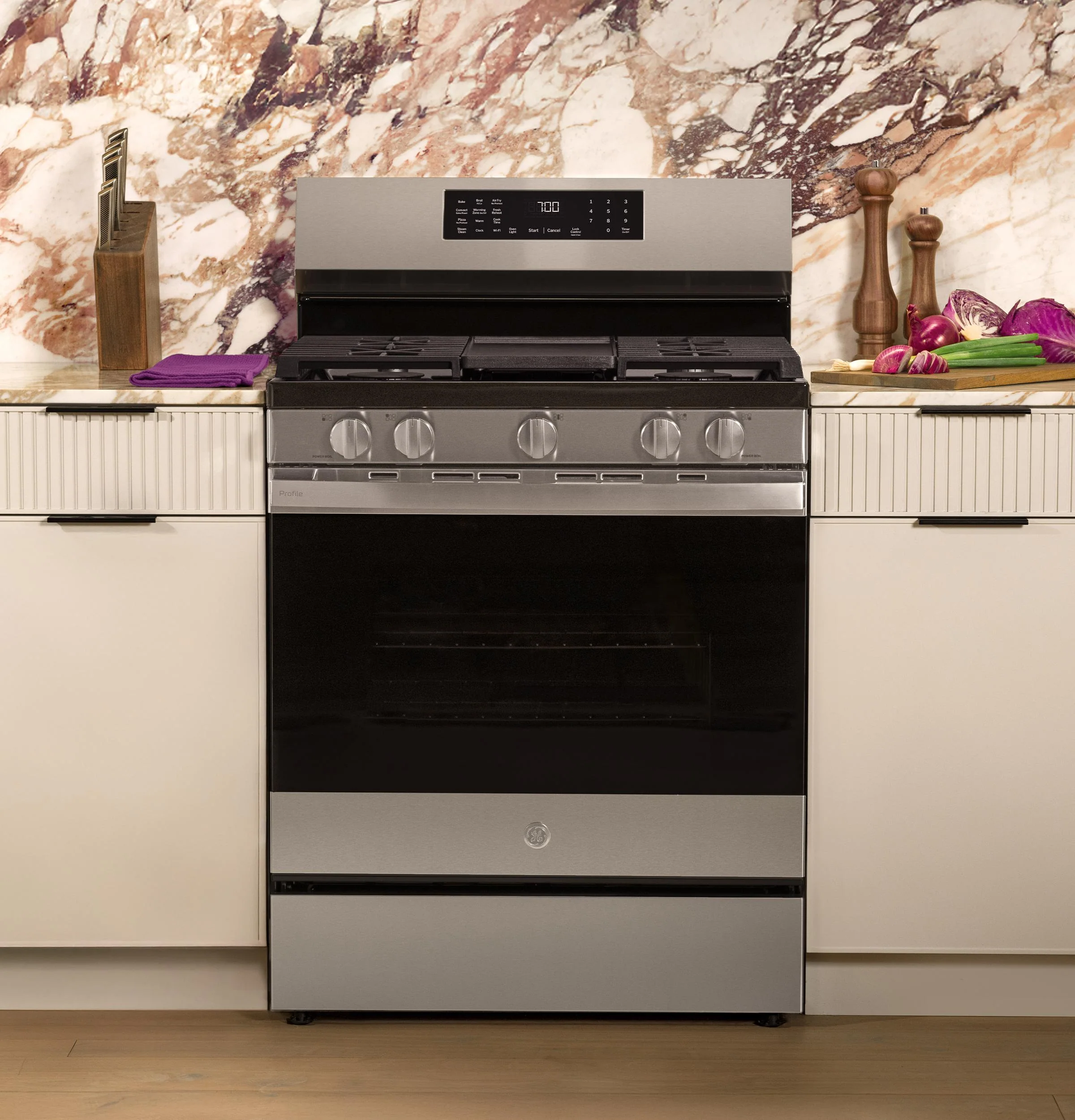 PGF700AYFS GE Profile™ 30" Smart Free-Standing Gas Convection Range with No Preheat Air Fry and EasyWash™ Oven Tray - Image 5