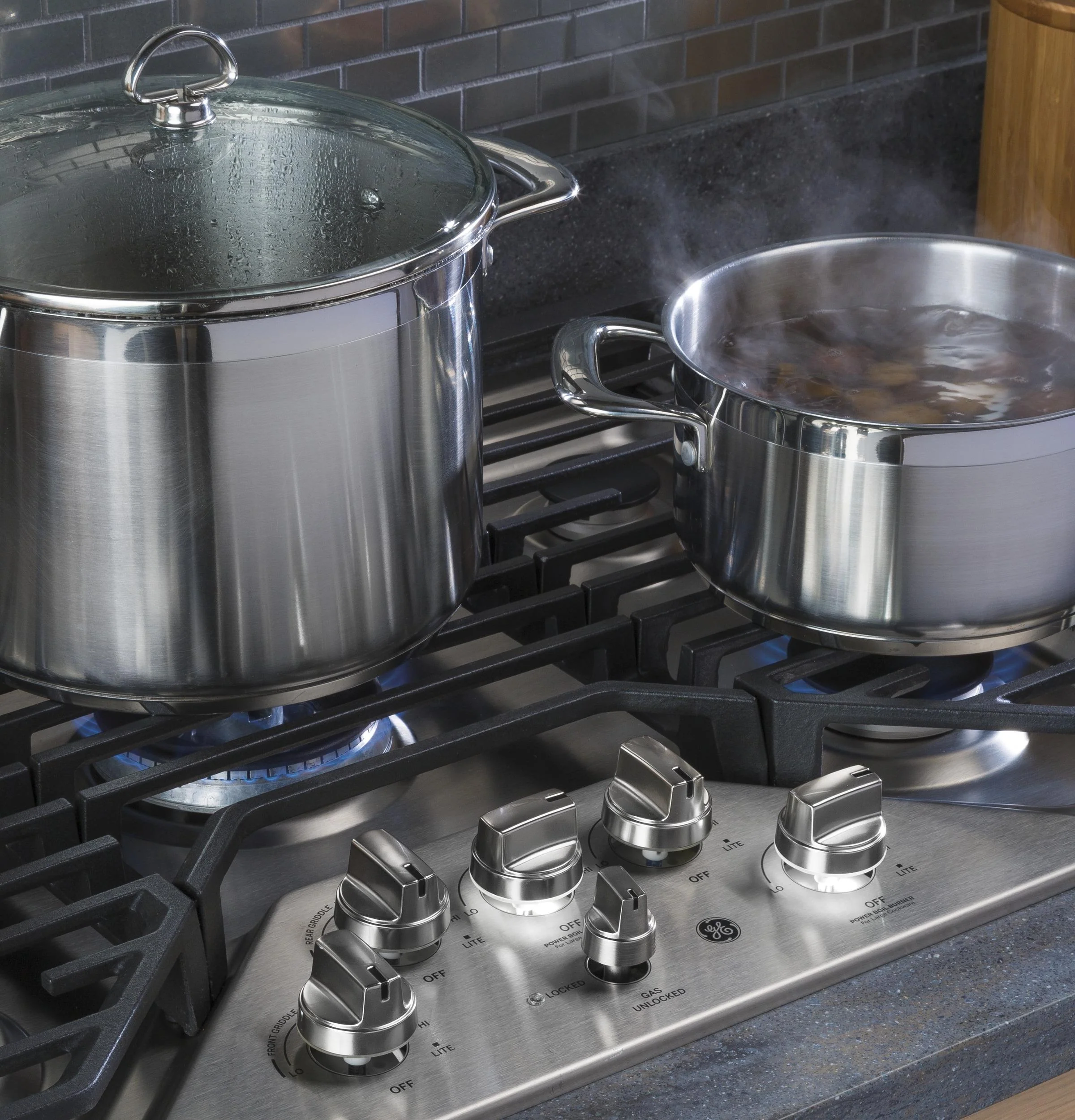 PGP9030SLSS GE Profile™ 30" Built-In Tri-Ring Gas Cooktop with 5 Burners and Included Extra-Large Integrated Griddle - Image 8