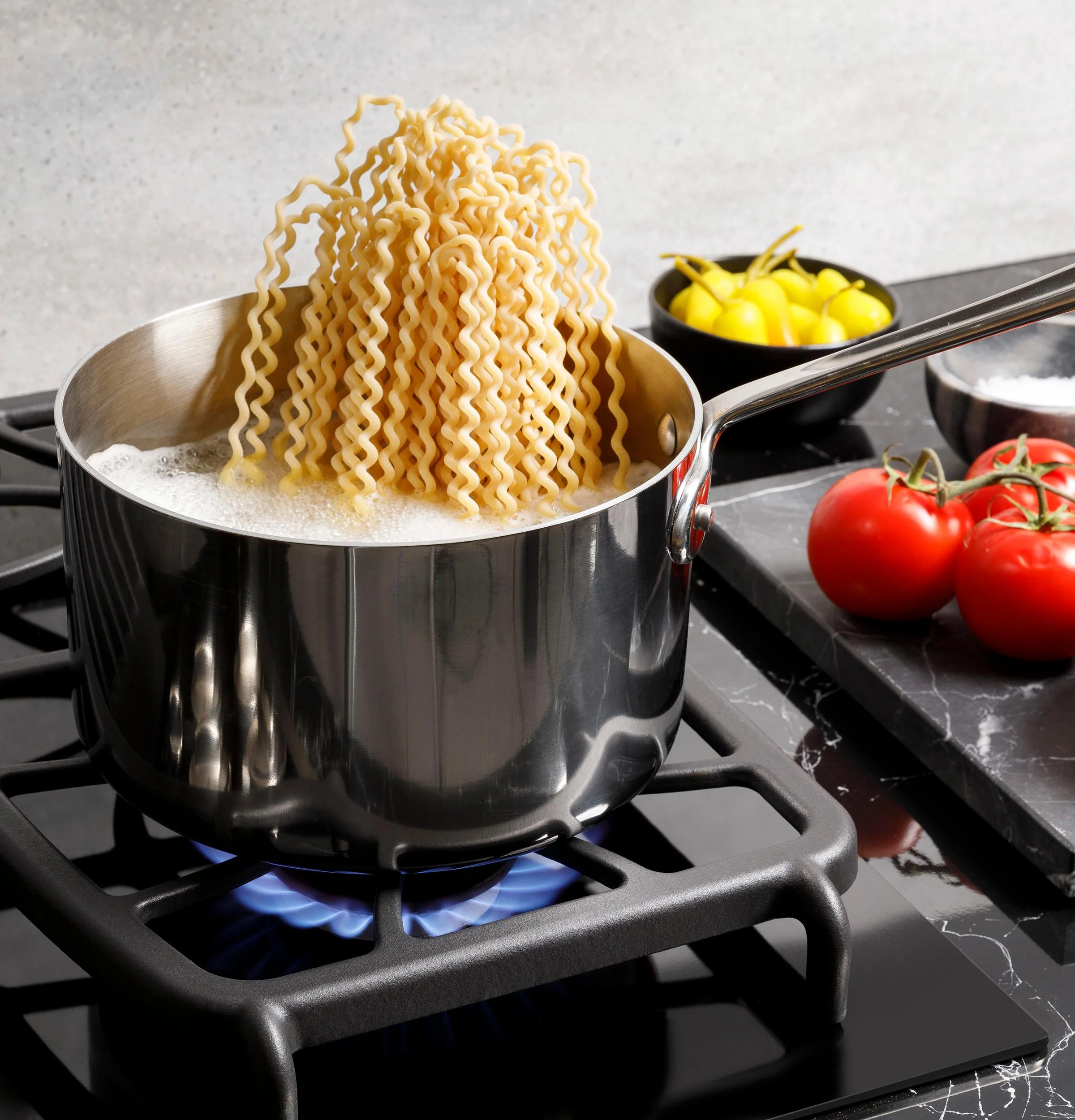 PGP9830DRBB GE Profile™ 30" Built-In Gas Downdraft Cooktop - Image 5