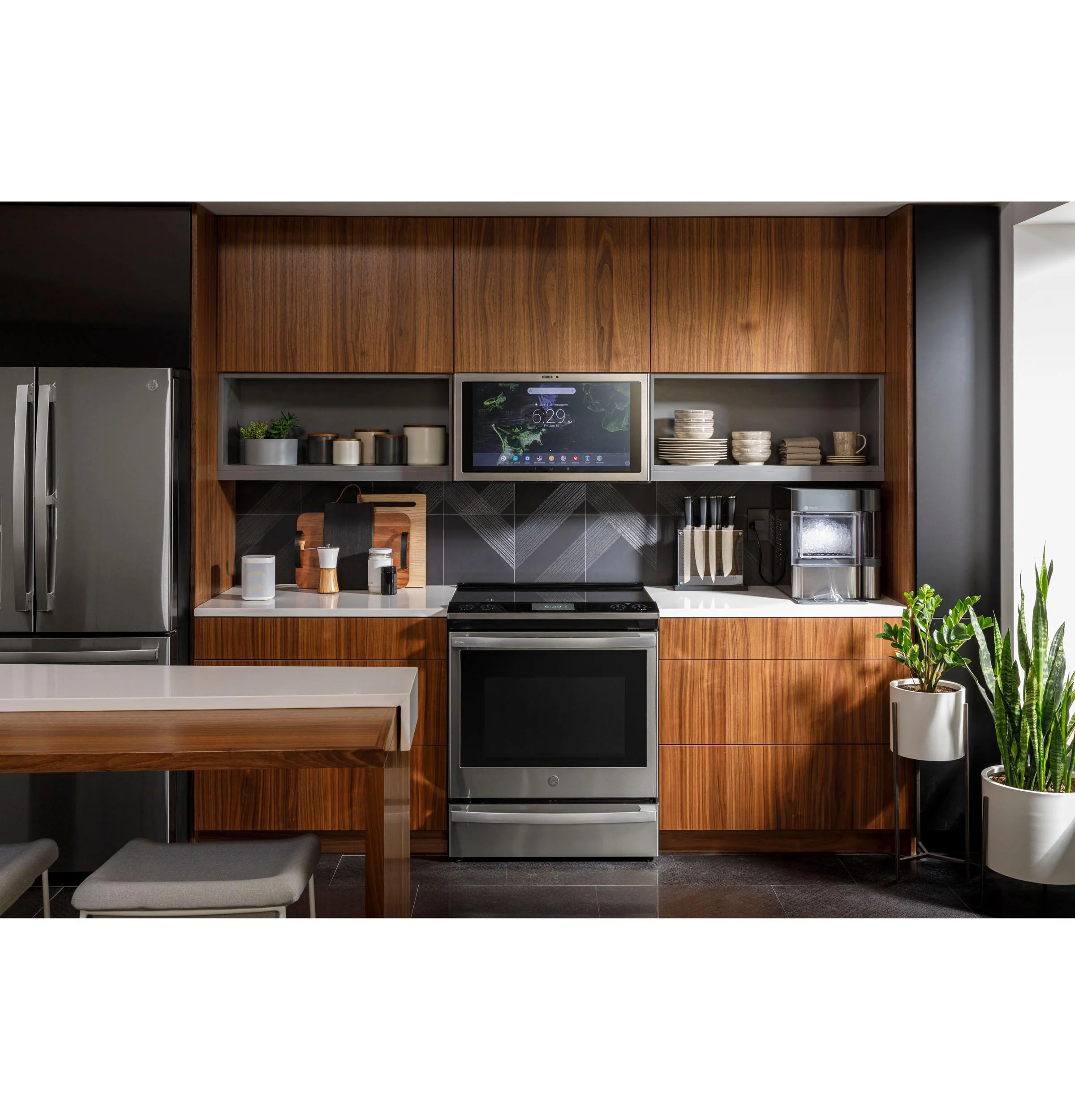 PHS93XYPFS GE Profile™ 30" Smart Slide-In Front-Control Induction Fingerprint Resistant Range with In Oven Camera - Image 14