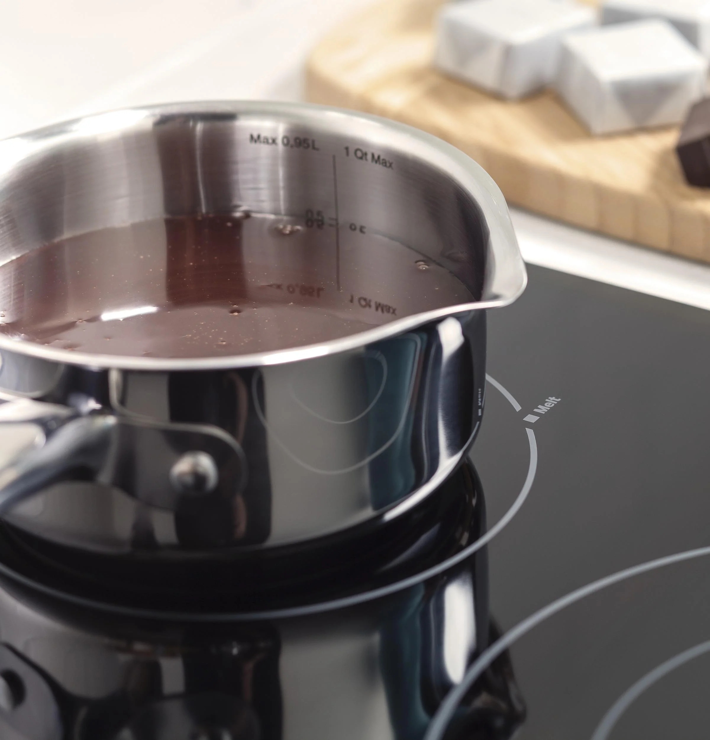 GE Profile™ 36" Built-In Knob Control Cooktop - Image 7