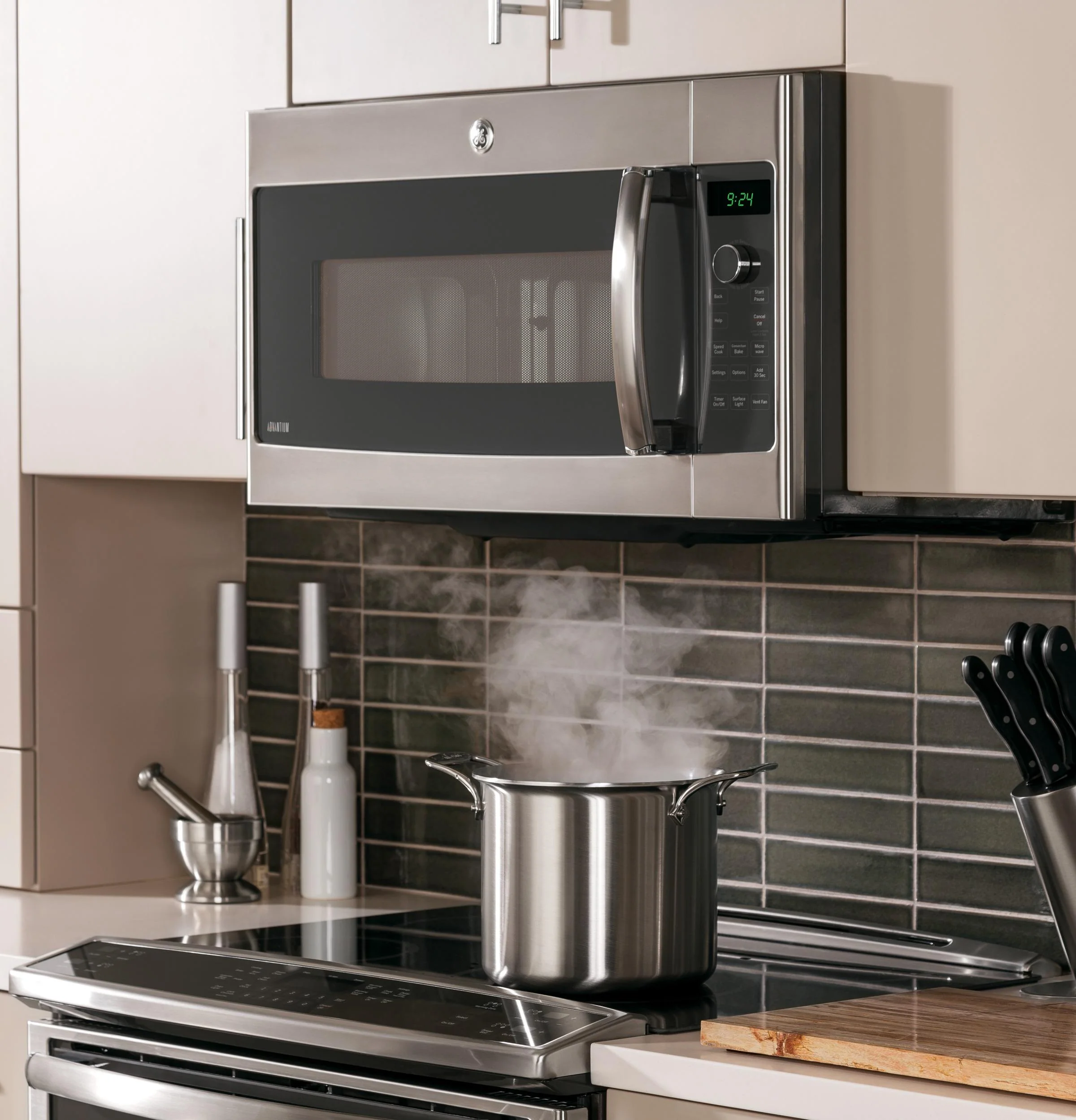 GE Profile™ Over-the-Range Oven with Advantium® Technology - Image 9