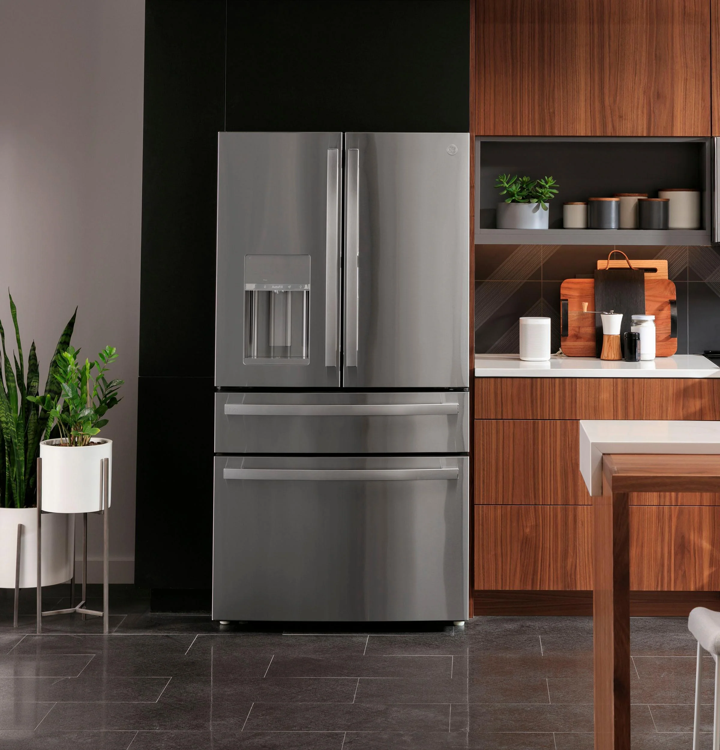PVD28BYNFS GE Profile™ ENERGY STAR® 27.9 Cu. Ft. Smart Fingerprint Resistant 4-Door French-Door Refrigerator with Door In Door - Image 29