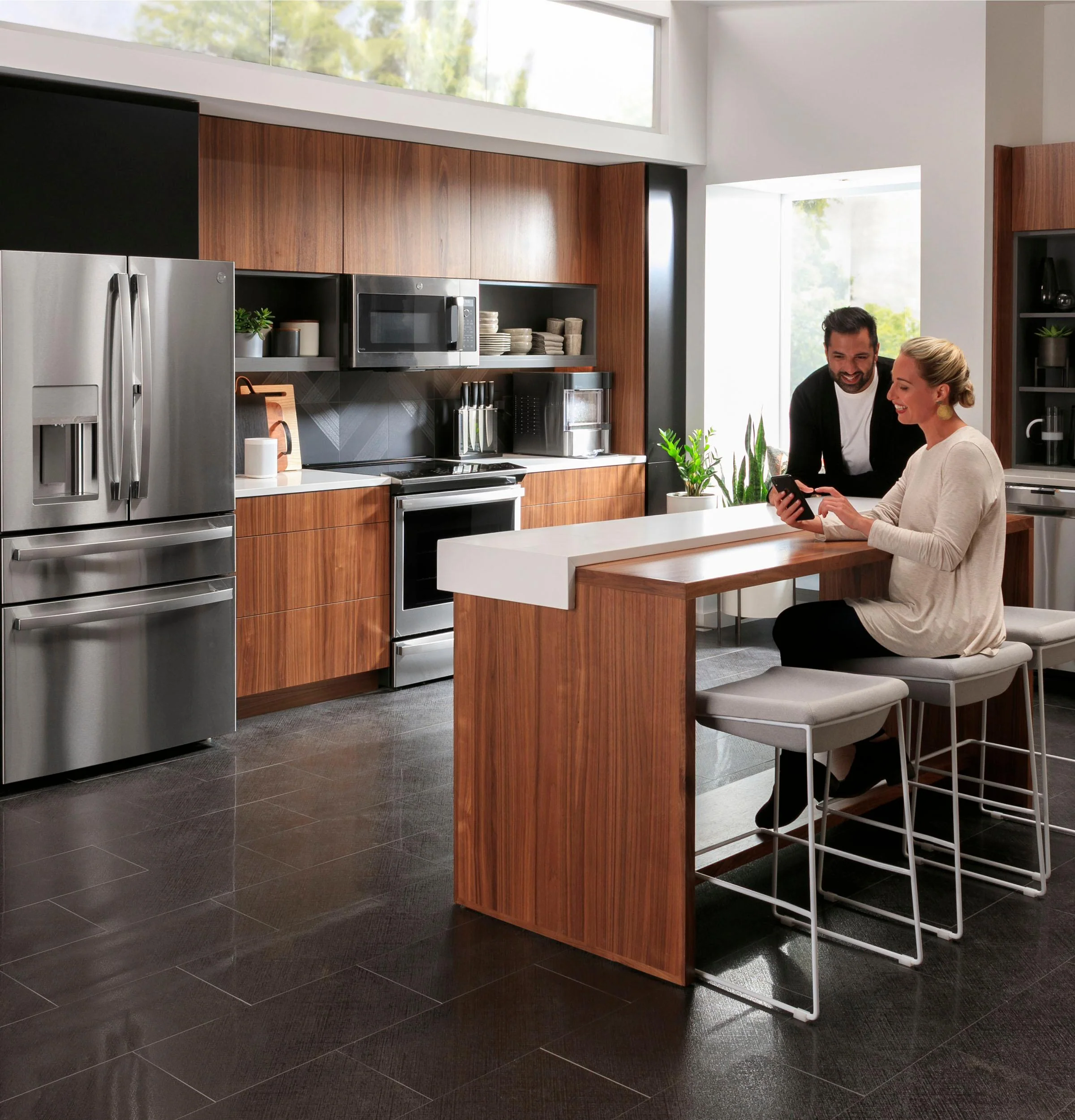 PVD28BYNFS GE Profile™ ENERGY STAR® 27.9 Cu. Ft. Smart Fingerprint Resistant 4-Door French-Door Refrigerator with Door In Door - Image 80
