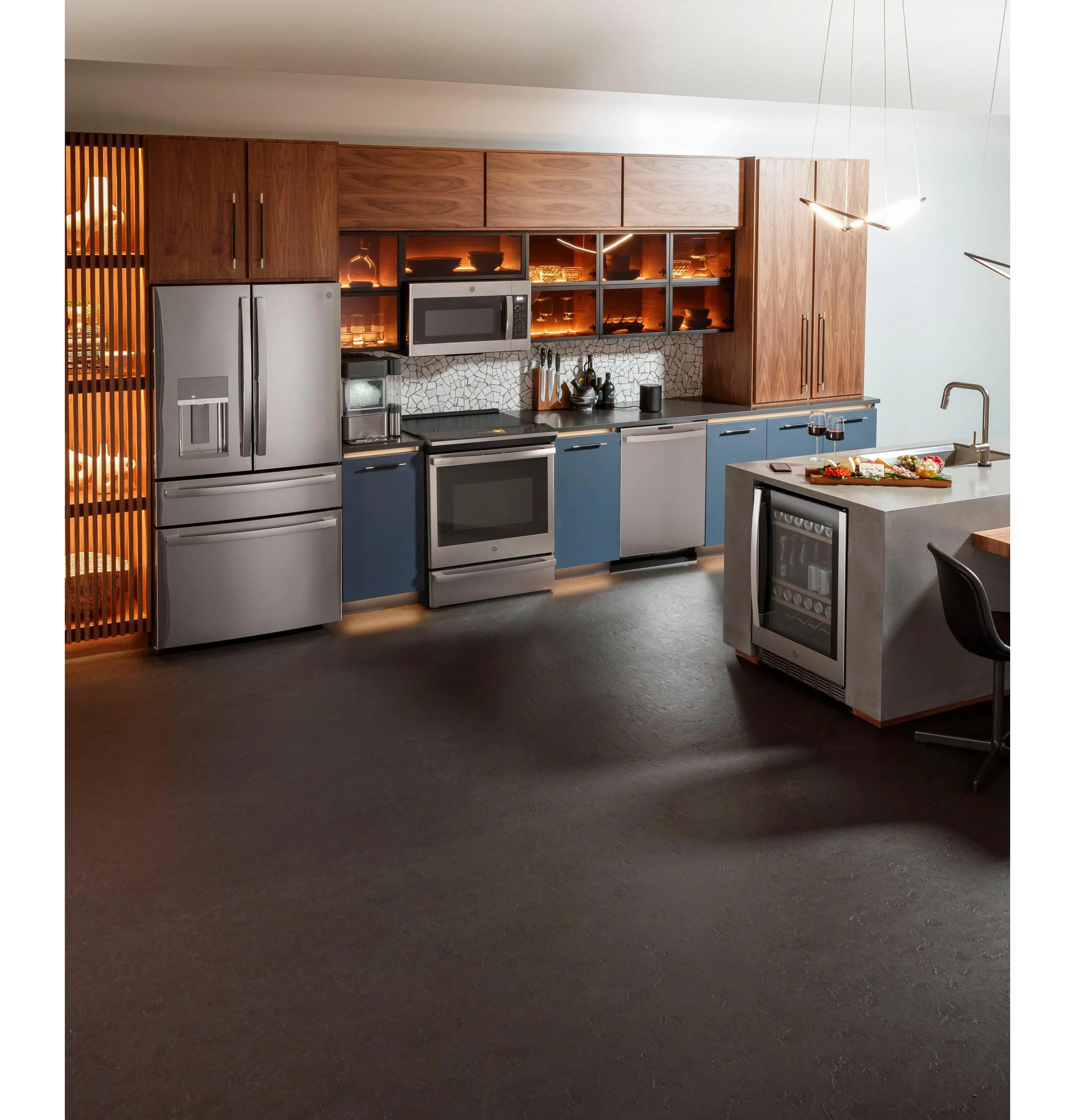 PVD28BYNFS GE Profile™ ENERGY STAR® 27.9 Cu. Ft. Smart Fingerprint Resistant 4-Door French-Door Refrigerator with Door In Door - Image 85