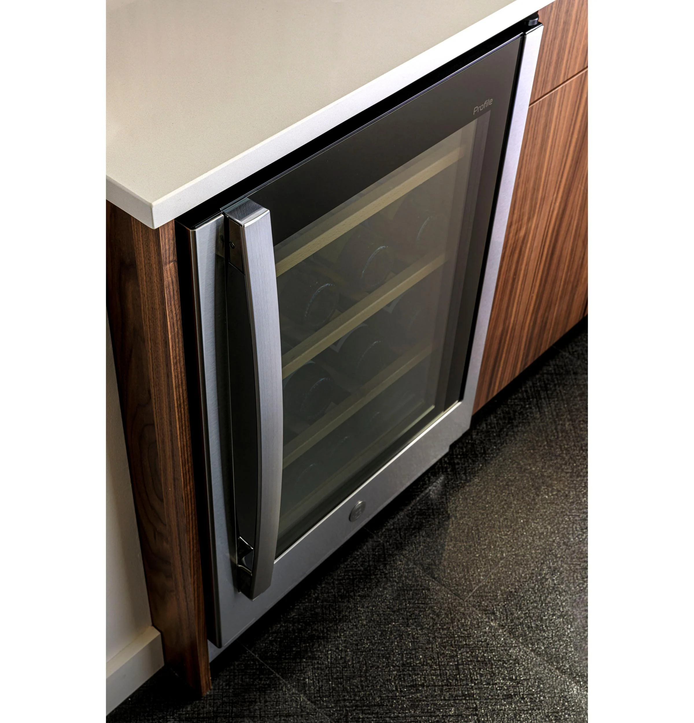 PVS06BSPSS GE Profile™ 155-Can or 52-Bottle Beverage Center - Image 10