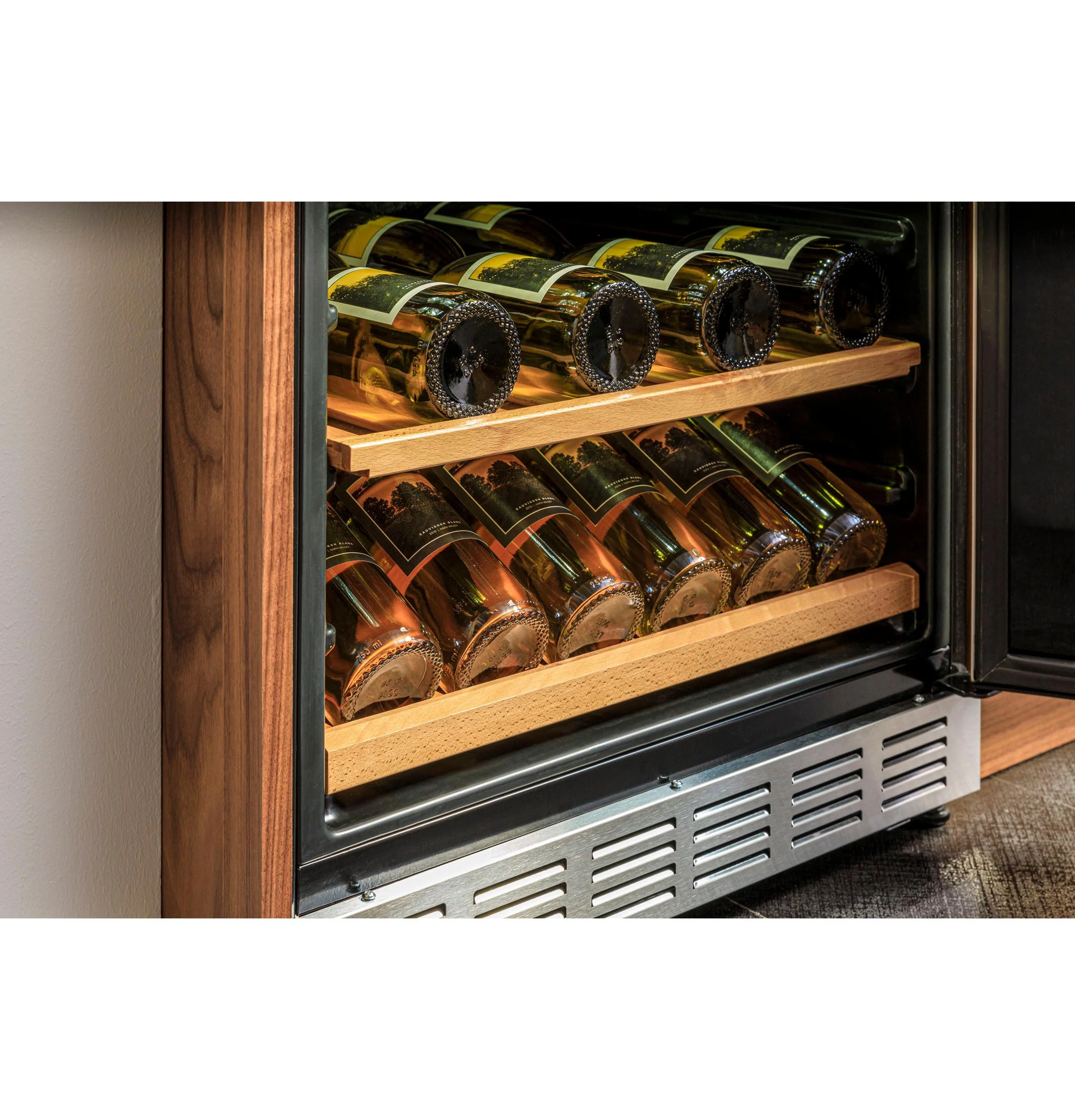 PVS06BSPSS GE Profile™ 155-Can or 52-Bottle Beverage Center - Image 11