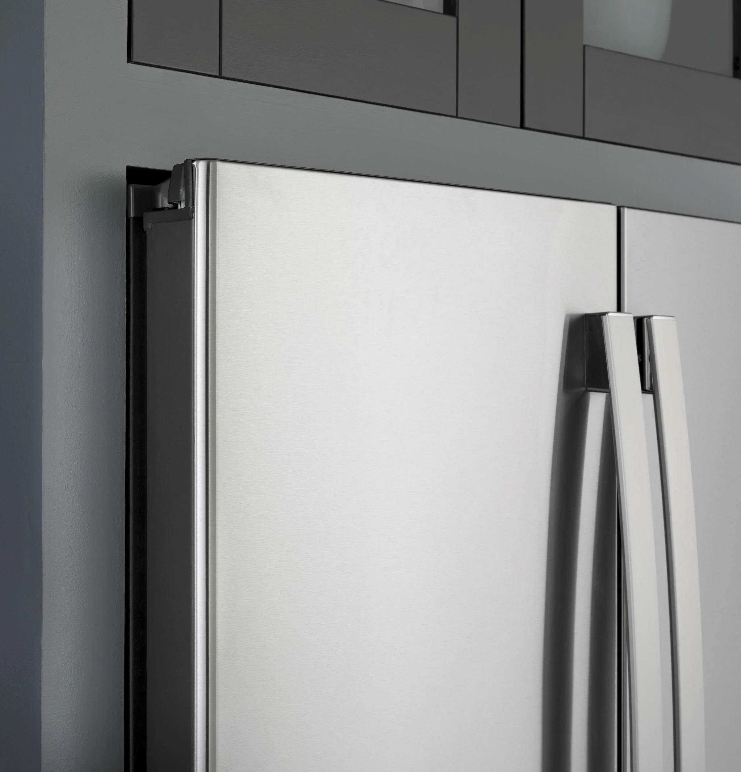 PWE23KYNFS GE Profile™ ENERGY STAR® 23.1 Cu. Ft. Counter-Depth Fingerprint Resistant French-Door Refrigerator - Image 33