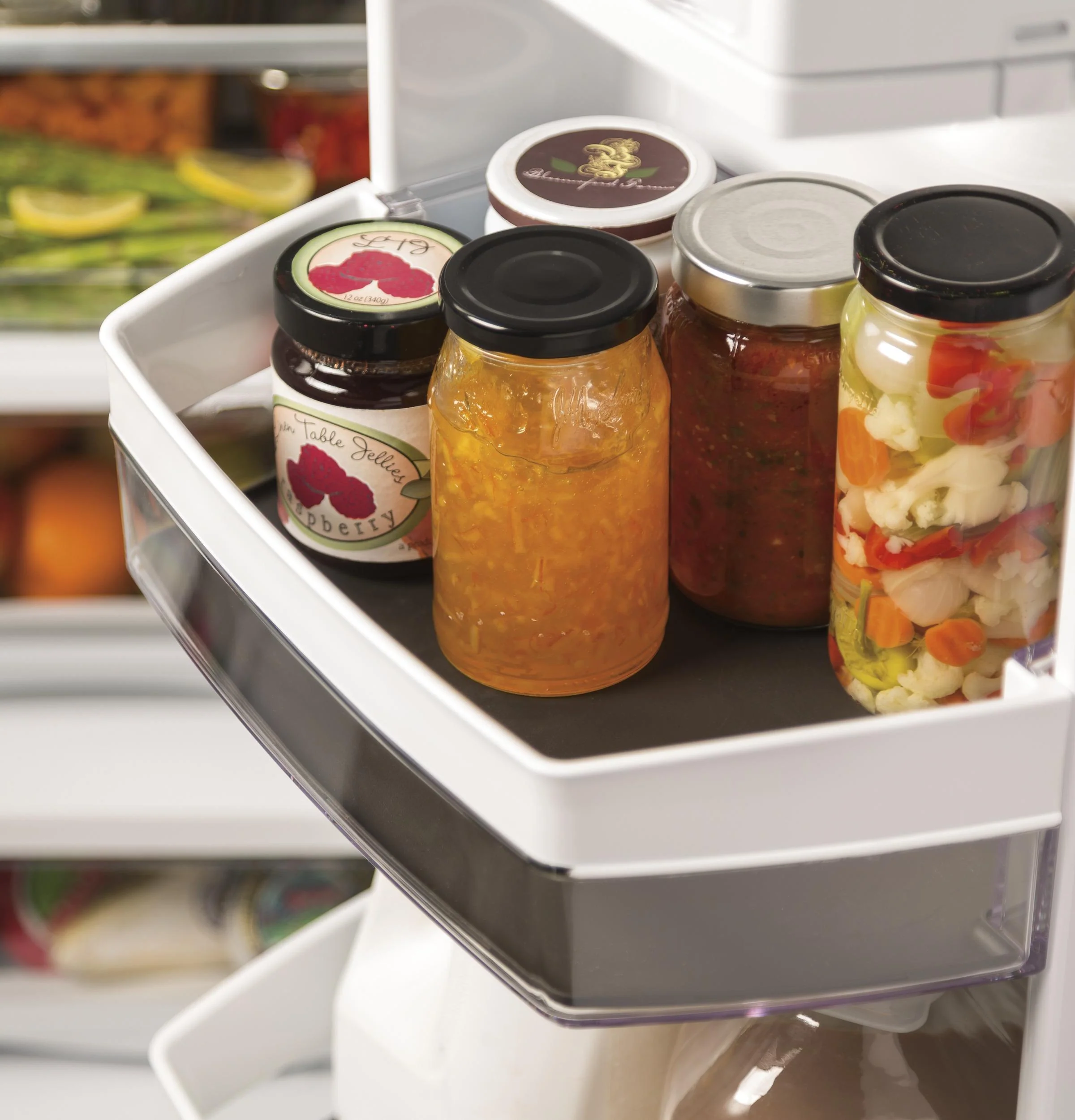 GE Profile™ Series ENERGY STAR® 22.1 Cu. Ft. Counter-Depth French-Door Refrigerator with Hands-Free AutoFill - Image 28