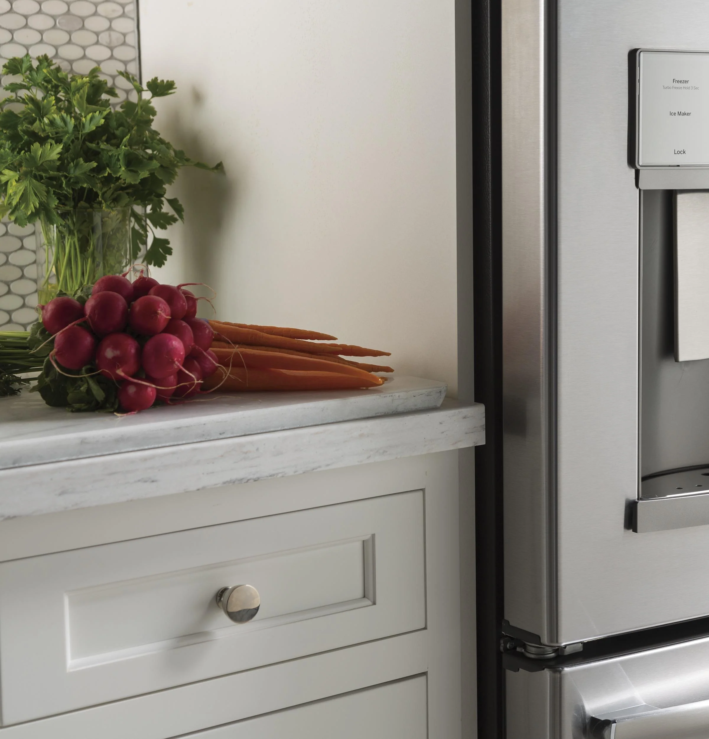 GE Profile™ Series ENERGY STAR® 22.1 Cu. Ft. Counter-Depth French-Door Refrigerator with Hands-Free AutoFill - Image 6