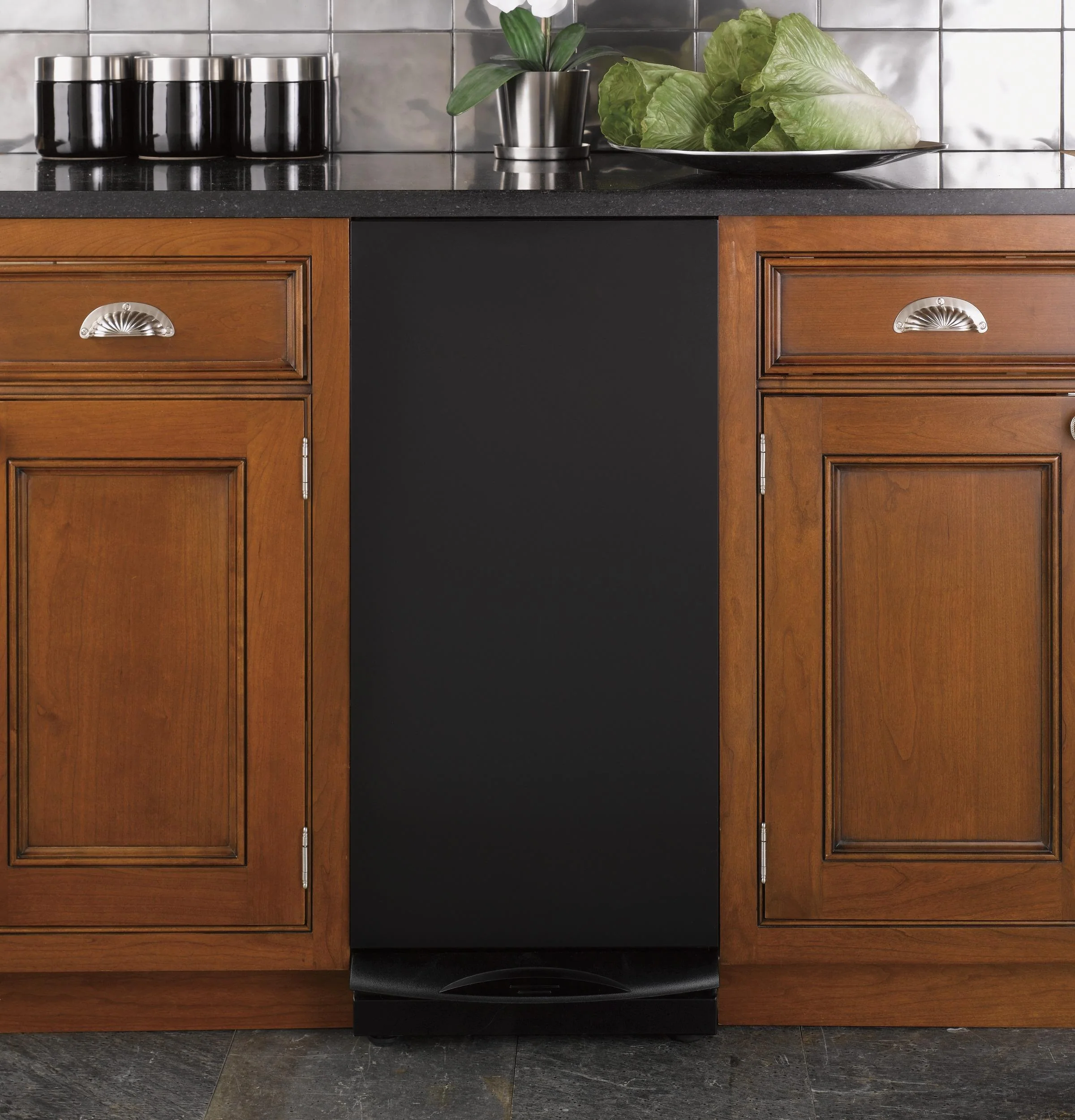 Ge Appliances UCG1500NBB Universal 15" Built-In Compactor - Image 2