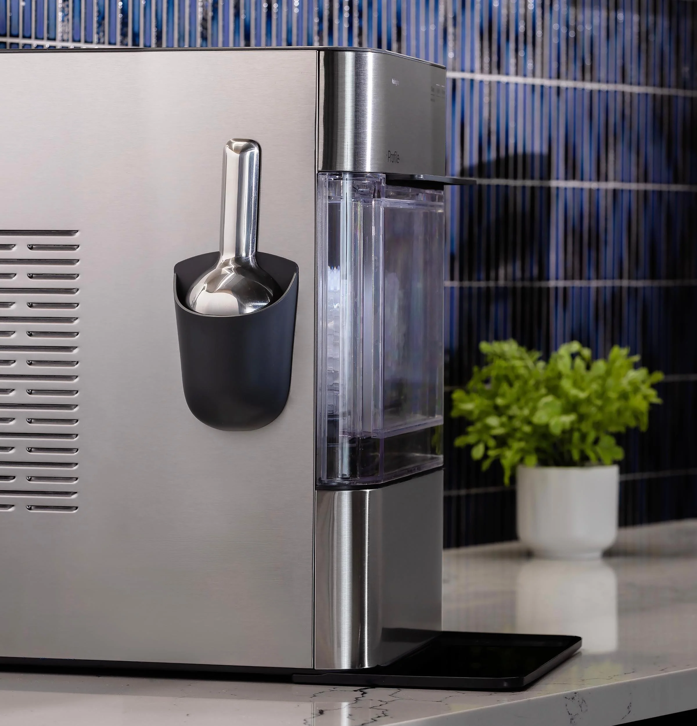 XPIO13SWBB GE Profile™ Opal™ 2.0 Ultra Nugget Ice Maker with Side Tank and Scale Inhibiting Filter - Image 10
