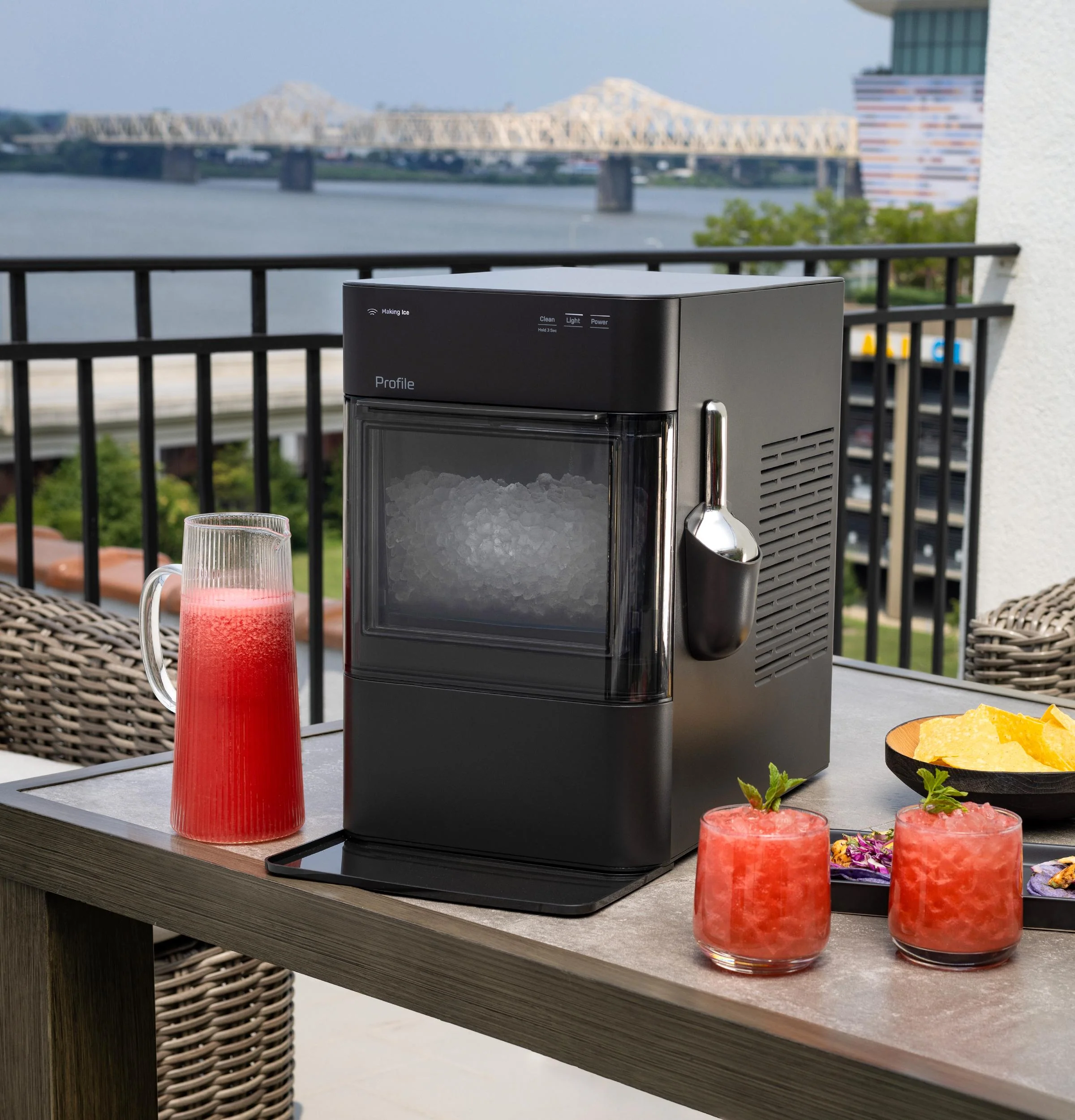 XPIO23SWBB GE Profile™ Opal™ 2.0 Ultra Nugget Ice Maker with Scale Inhibiting Filter - Image 12