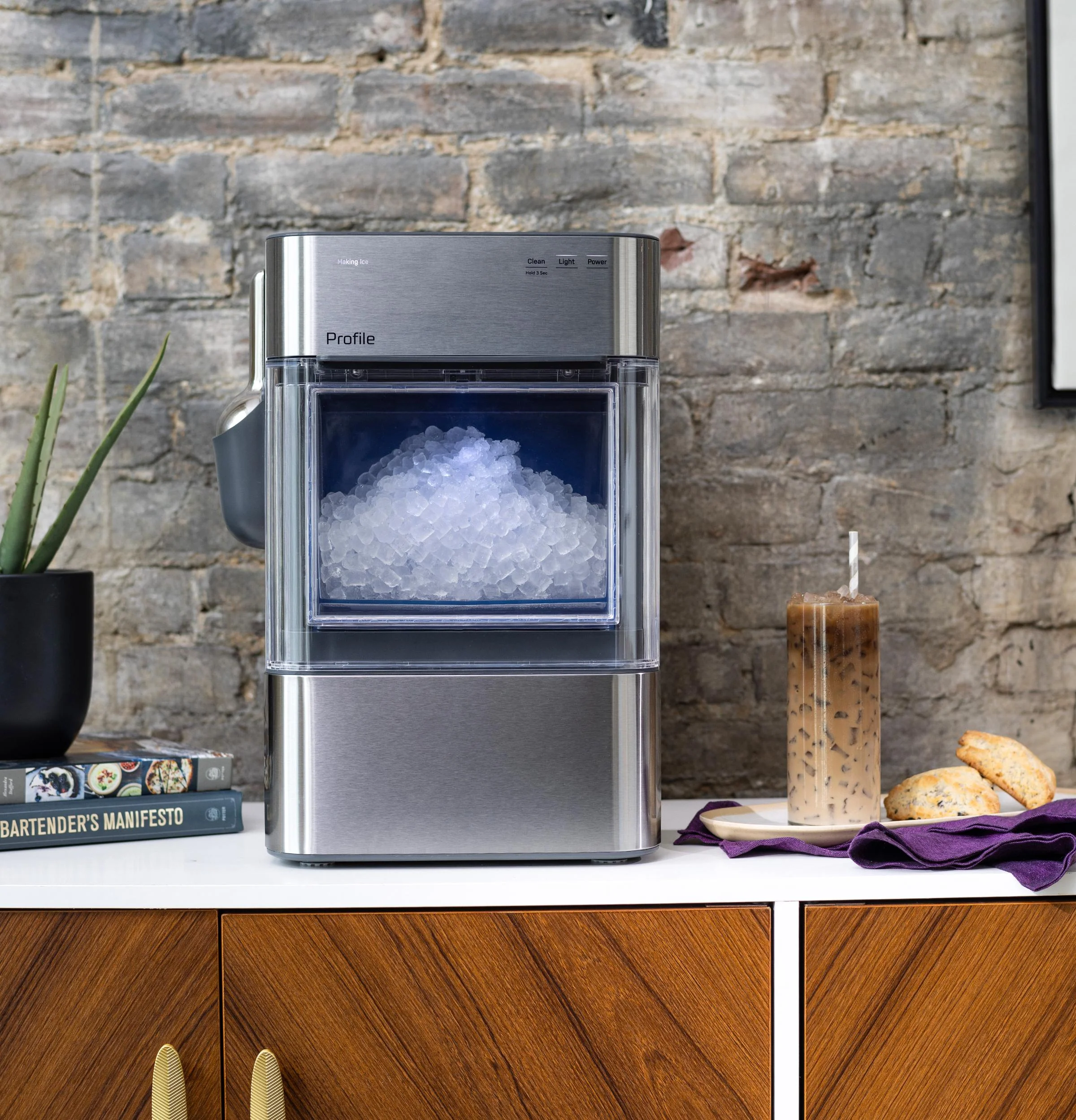 XPIO23SWSS GE Profile™ Opal™ 2.0 Ultra Nugget Ice Maker with Scale Inhibiting Filter - Image 15