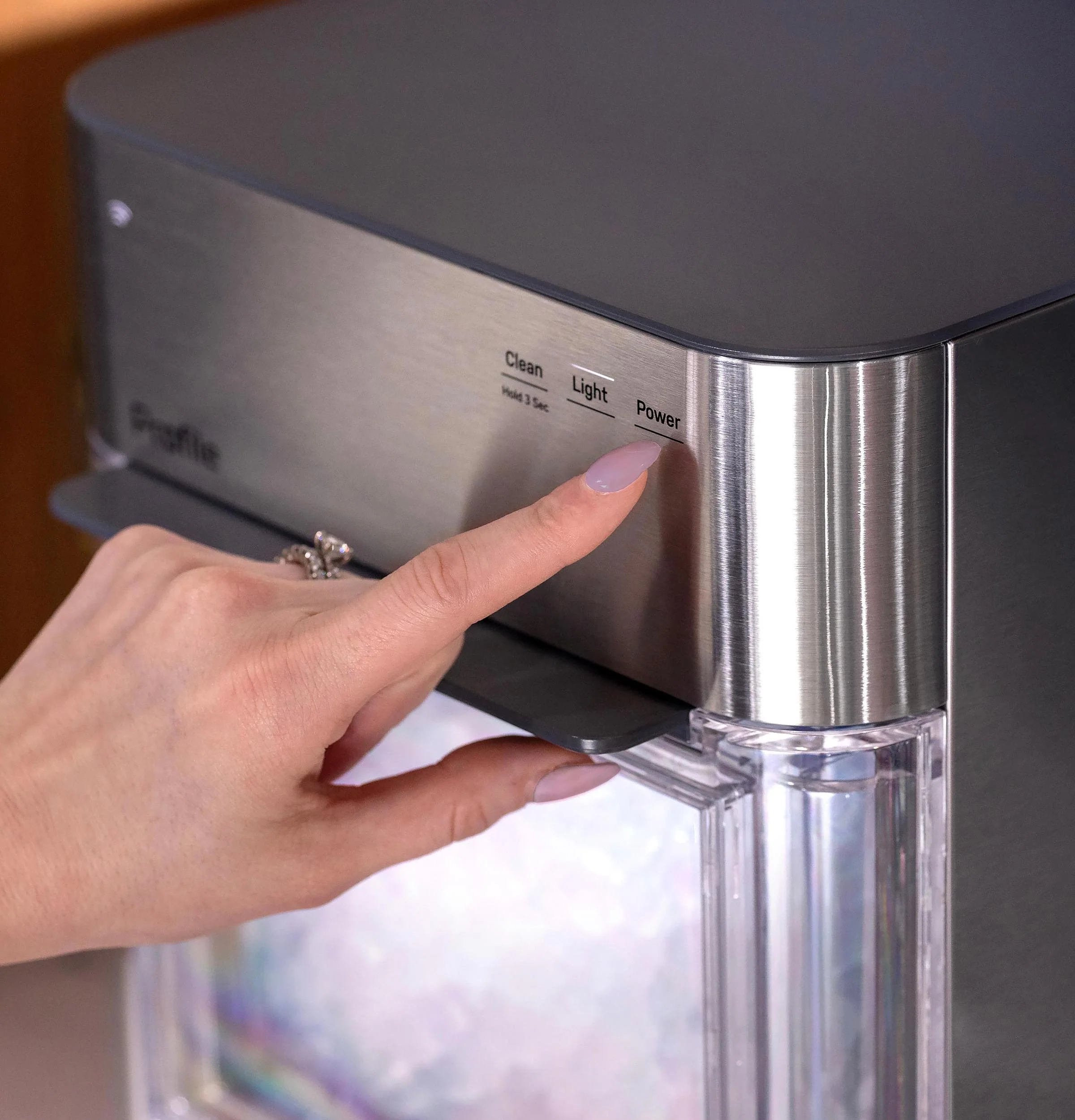 XPIO23SWSS GE Profile™ Opal™ 2.0 Ultra Nugget Ice Maker with Scale Inhibiting Filter - Image 7