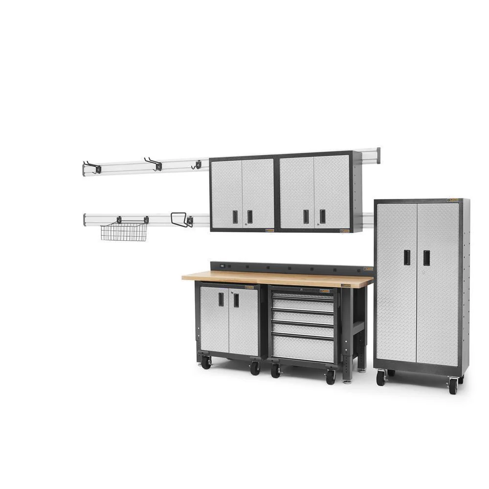 Gladiator GAAC68PSDG 6' Wide 9-Outlet Workbench Powerstrip - Image 15