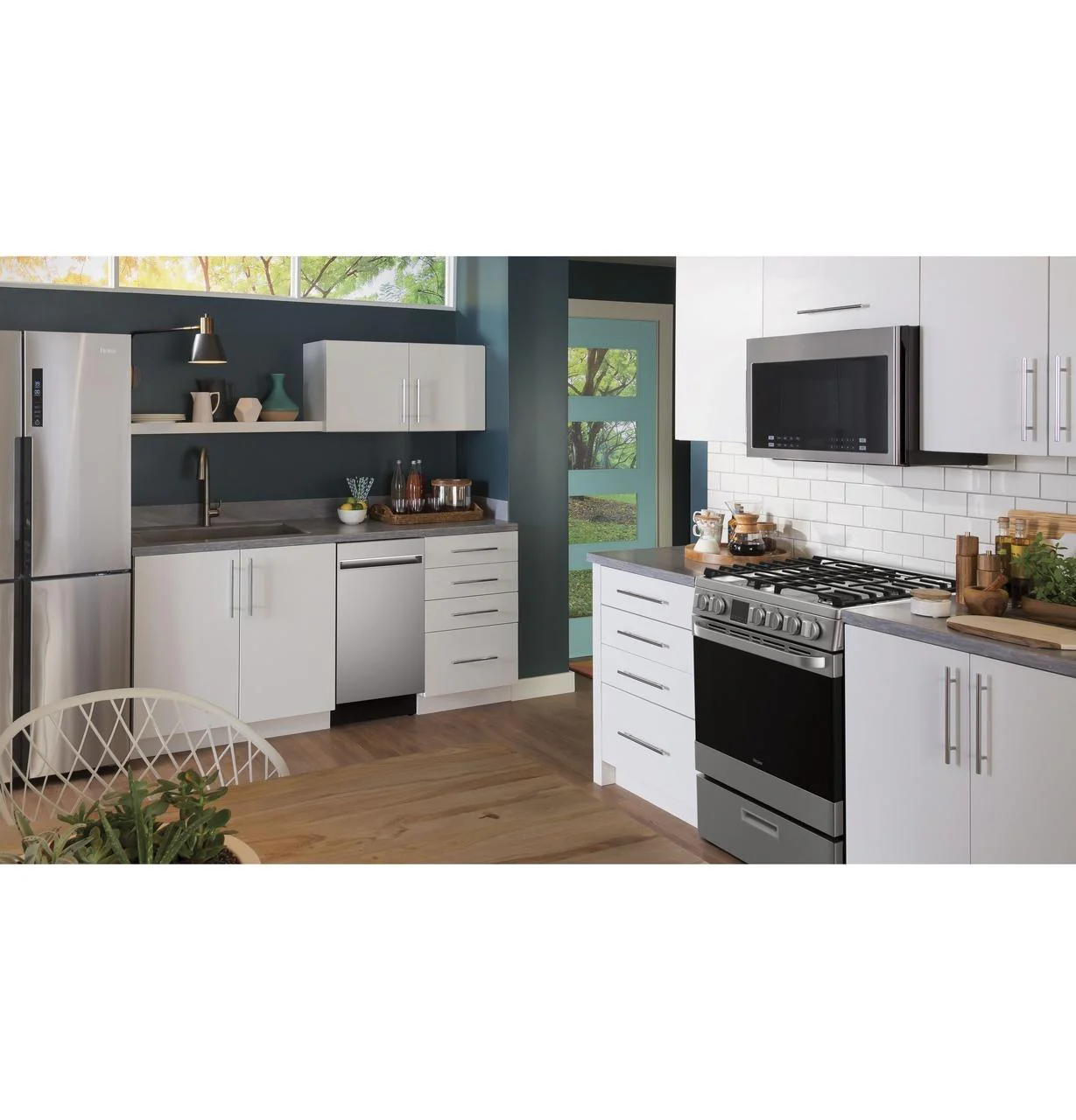 Haier HMV1472BHS 24" 1.4 Cu. Ft. Over-The-Range Microwave Oven - Image 58