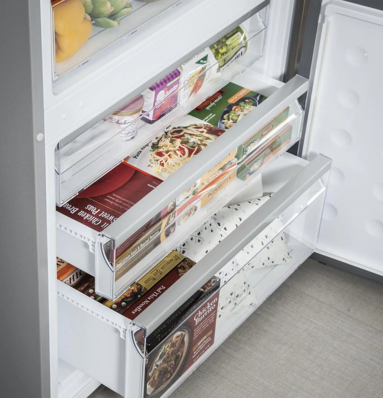 HRB15N3BGS Haier ENERGY STAR® 15 Cu. Ft. Bottom Freezer Refrigerator - Image 4