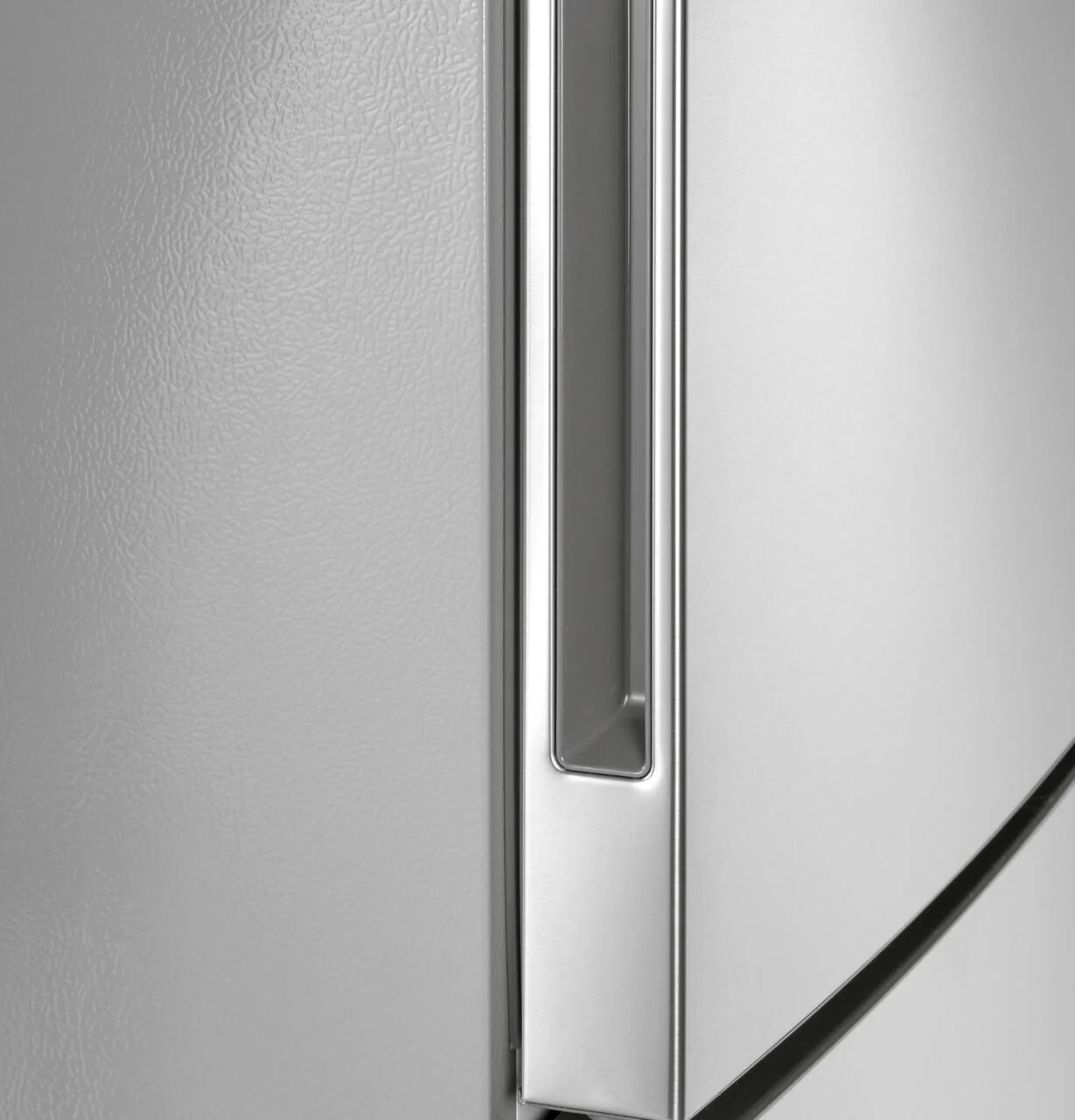 HRB15N3BGS Haier ENERGY STAR® 15 Cu. Ft. Bottom Freezer Refrigerator - Image 8