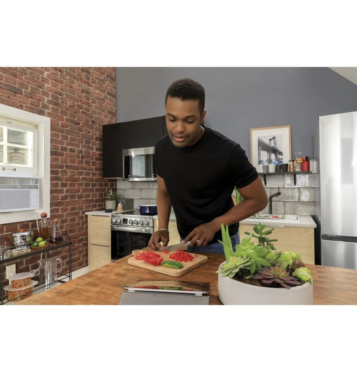 QAS740RMSS Haier ENERGY STAR® 24" 2.9 Cu. Ft. Electric Range - Image 26