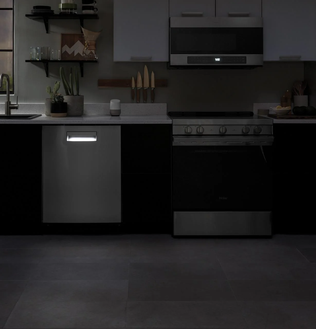Haier ENERGY STAR® Smart Top Control with Stainless Steel Interior Dishwasher with Sanitize Cycle - Image 10