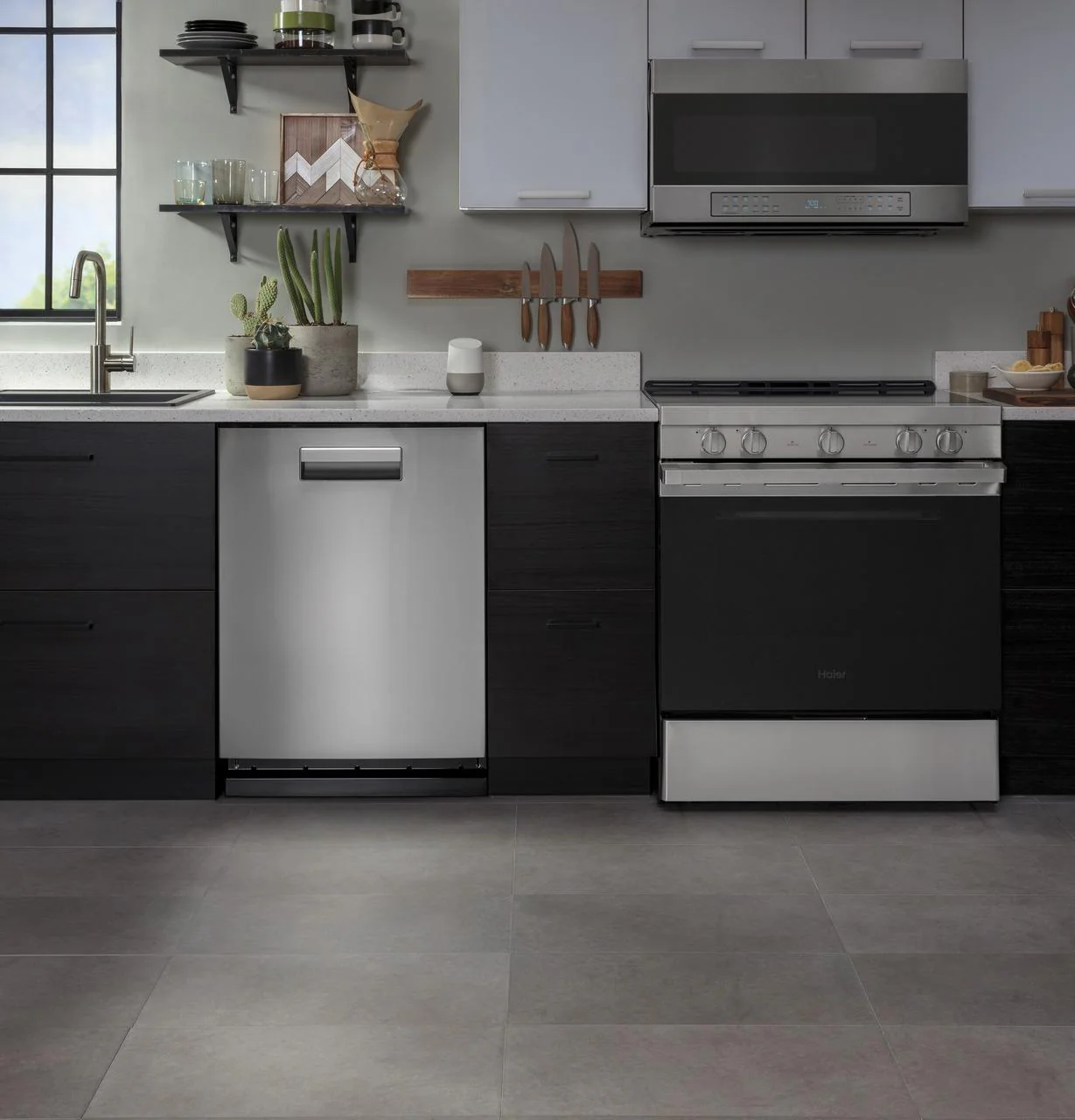 Haier ENERGY STAR® Smart Top Control with Stainless Steel Interior Dishwasher with Sanitize Cycle - Image 43